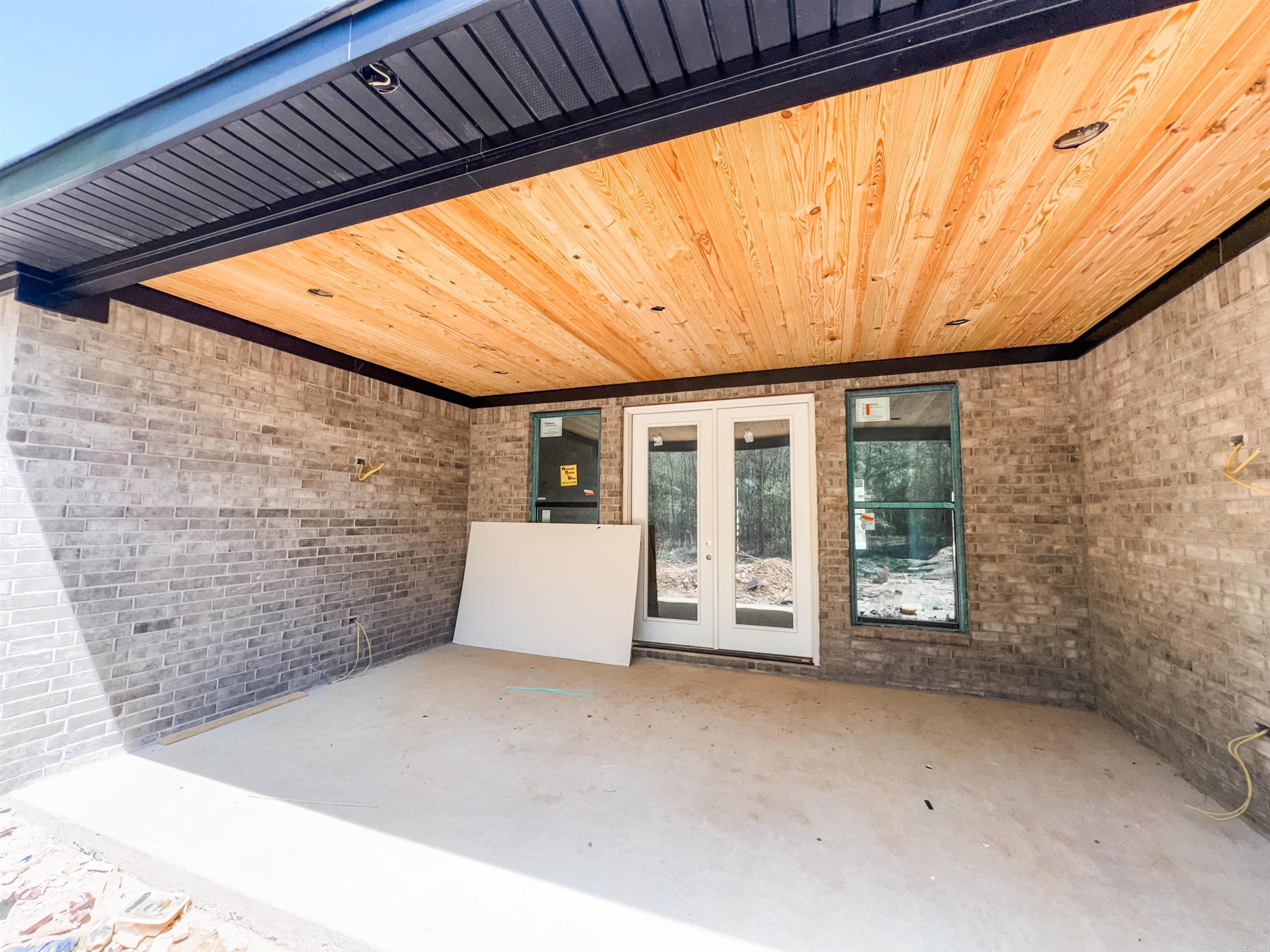 6185  Creekwater  Bryant, AR