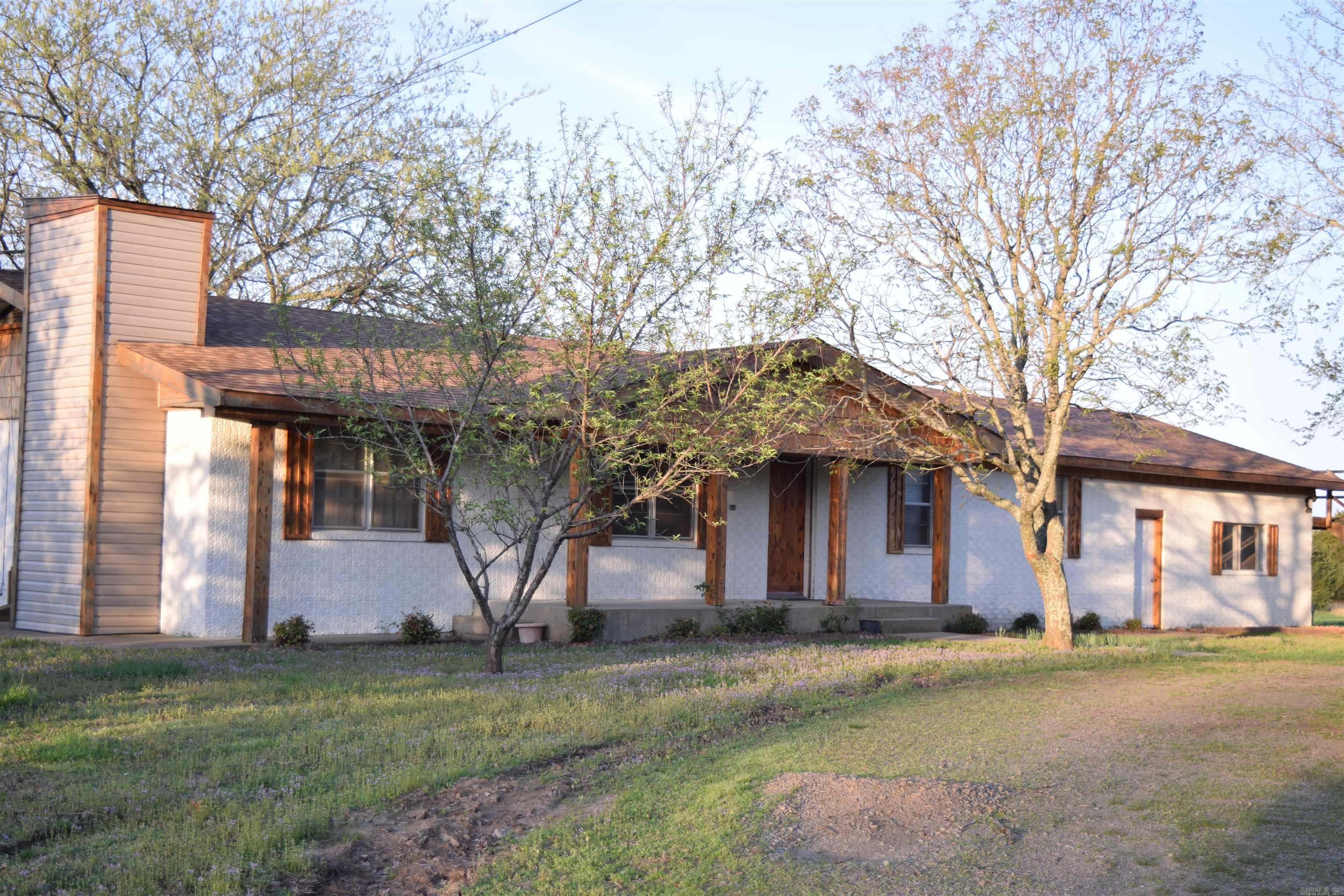 11798 Highway 110 Shirley, AR 72088