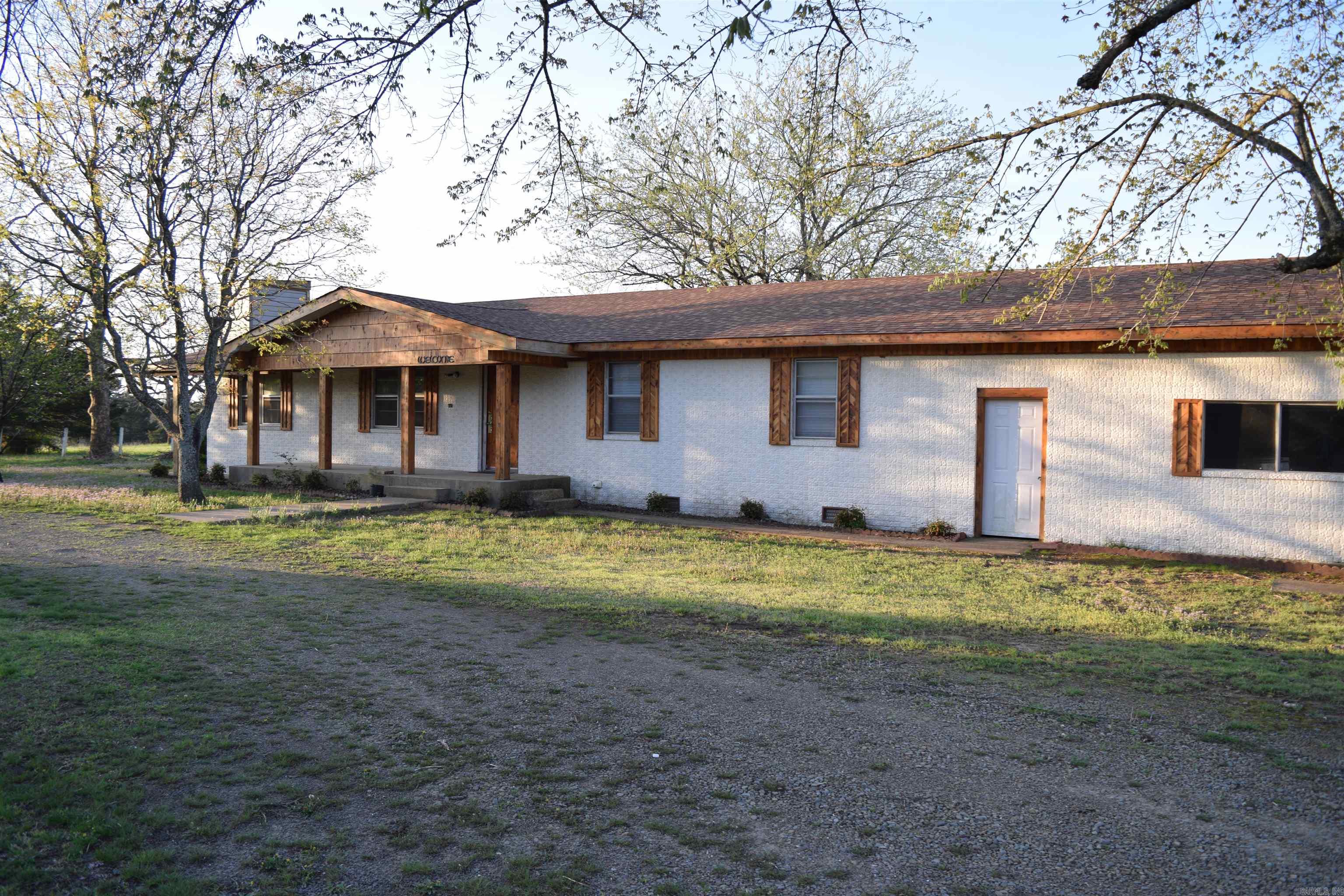 11798 Highway 110 Shirley, AR 72088