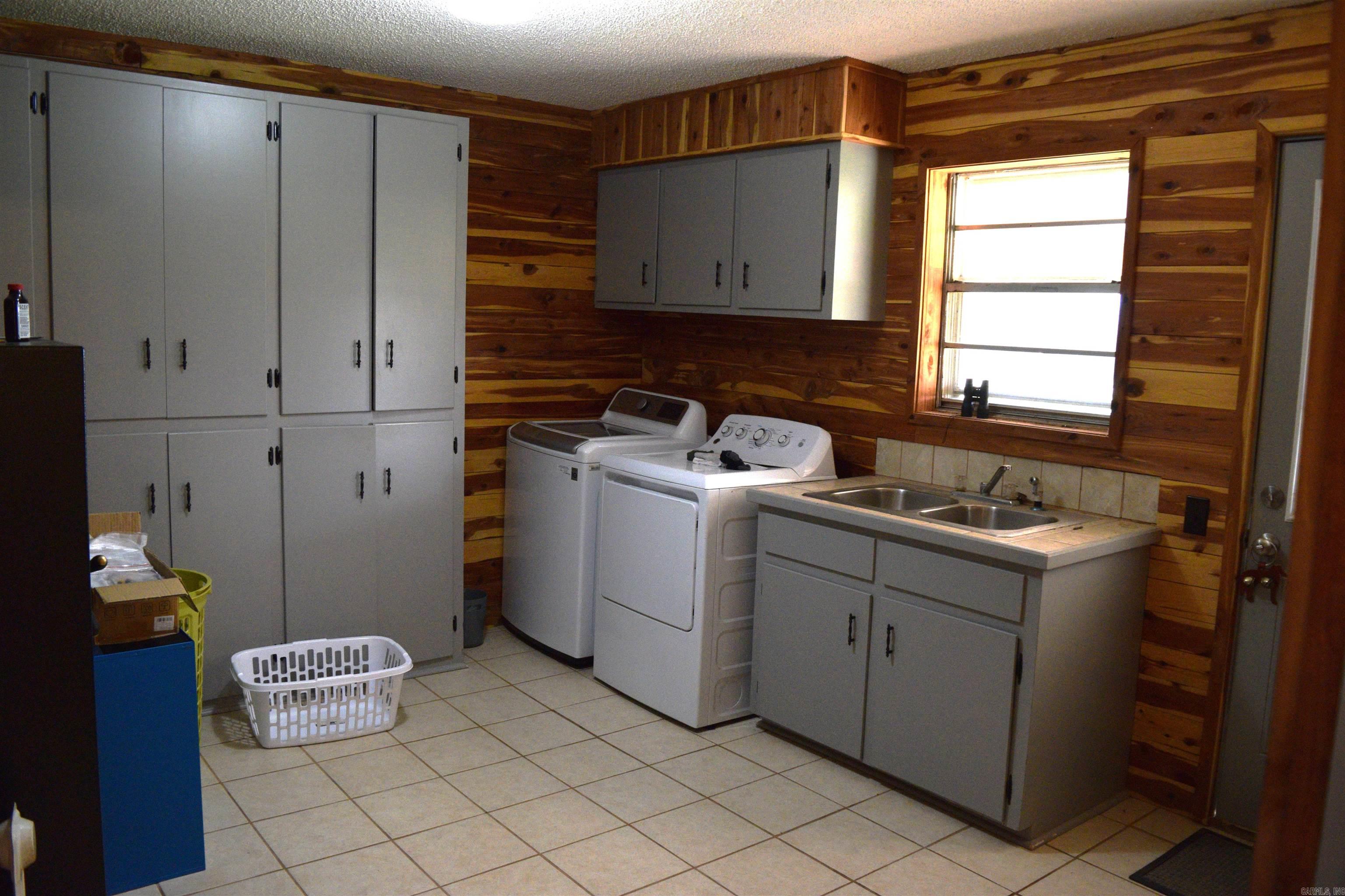 11798 Highway 110 Shirley, AR 72088