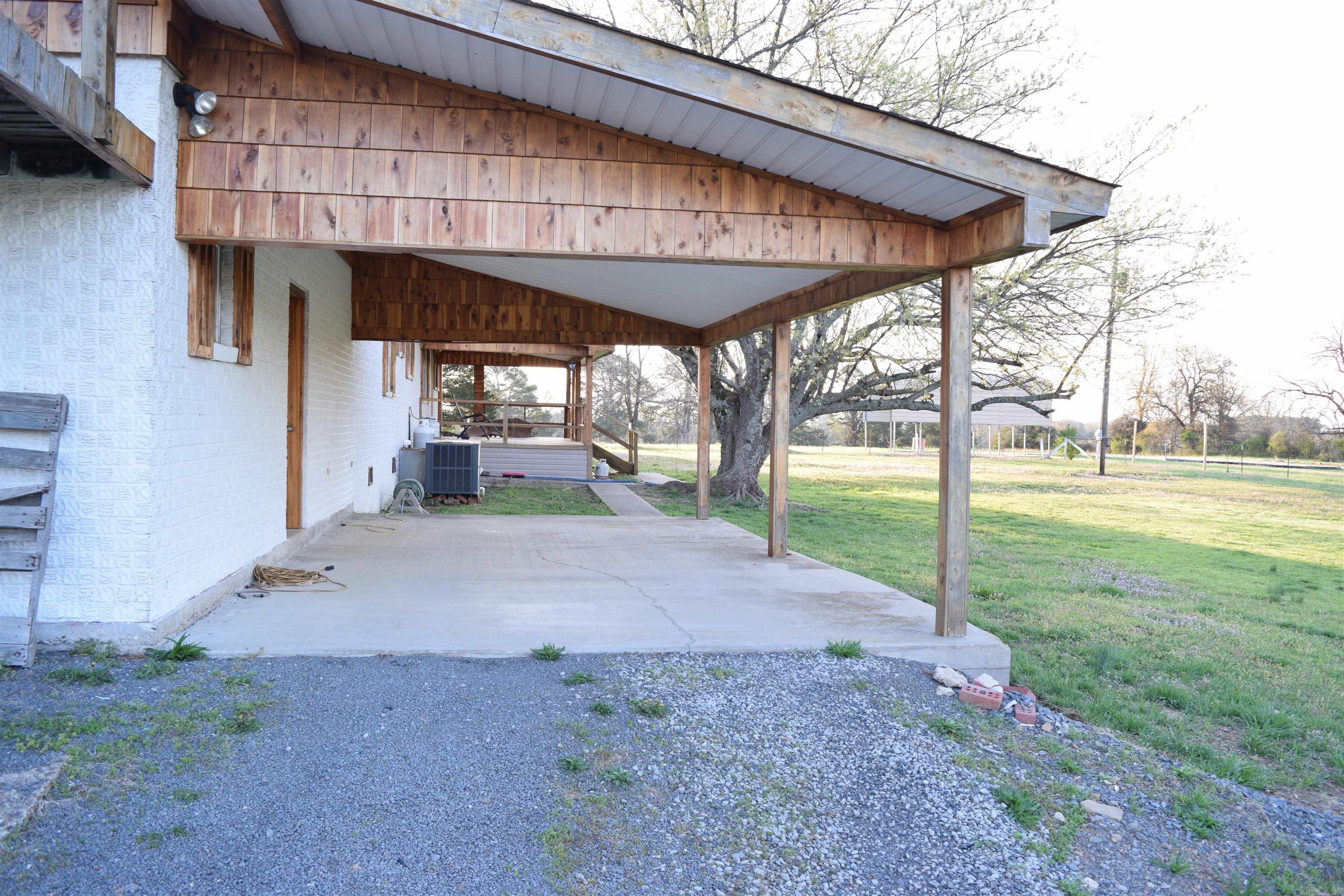 11798 Highway 110 Shirley, AR 72088