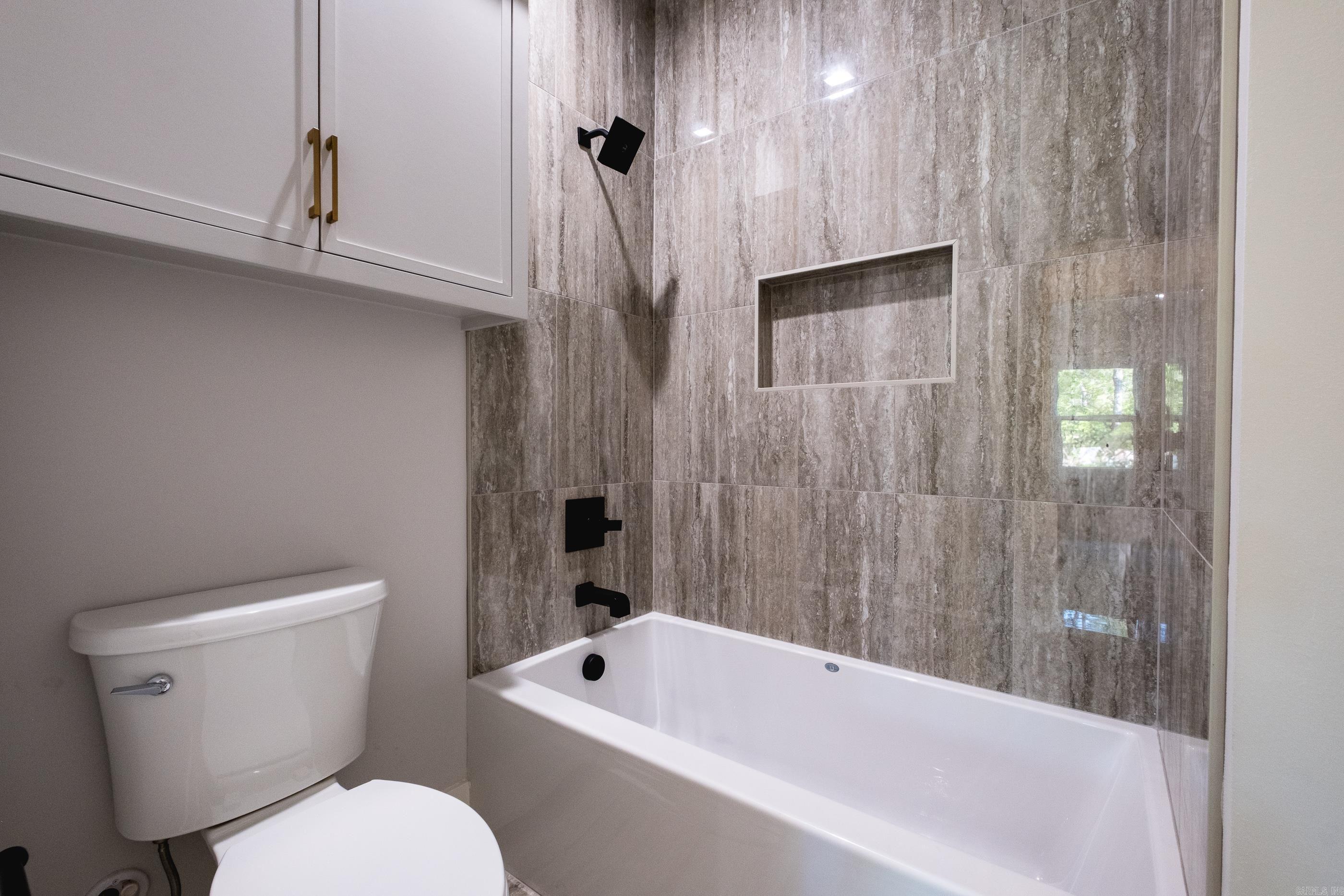 221 Abington Circle Little Rock, AR 72223