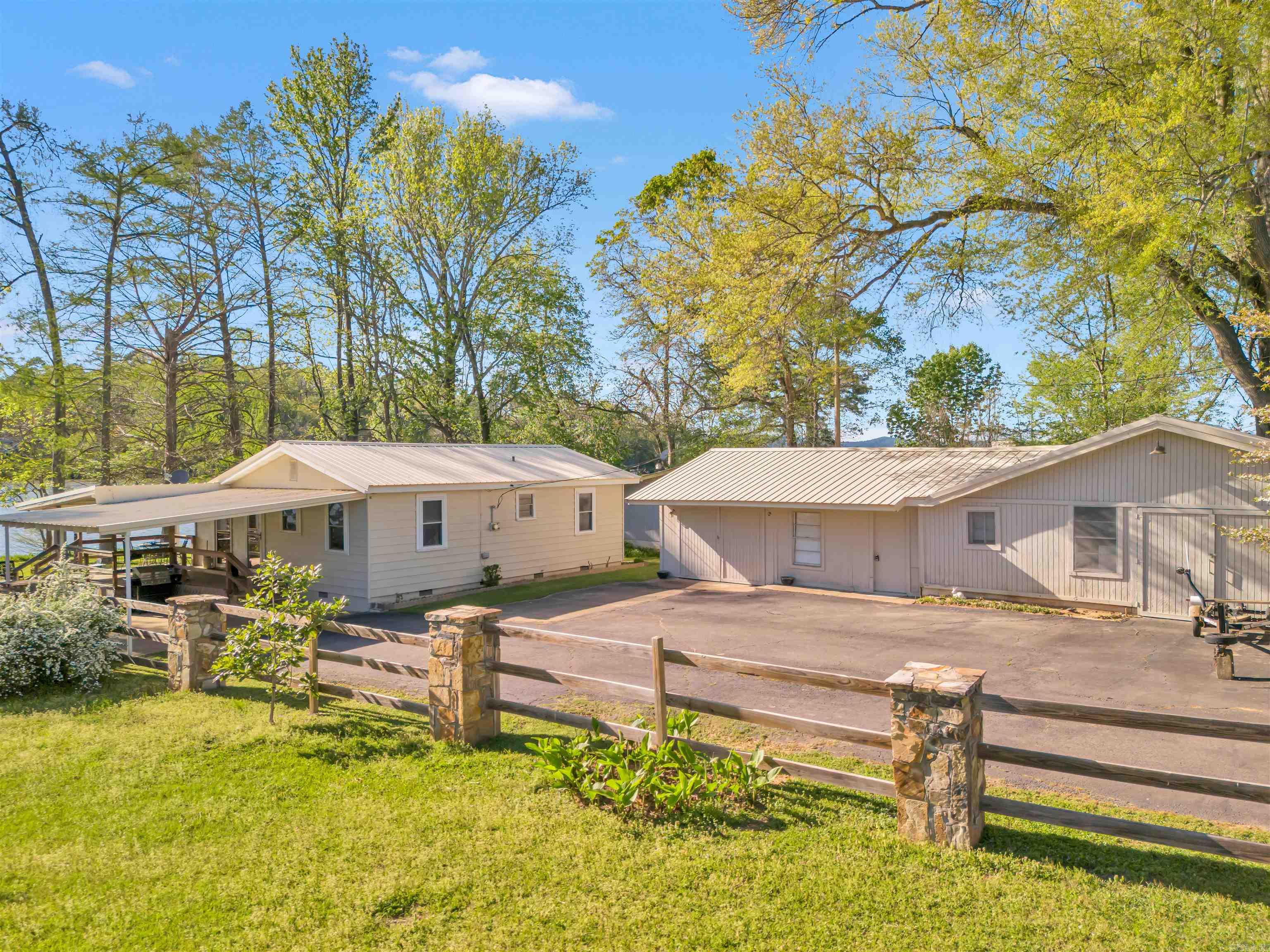 21  Open View  Houston, AR