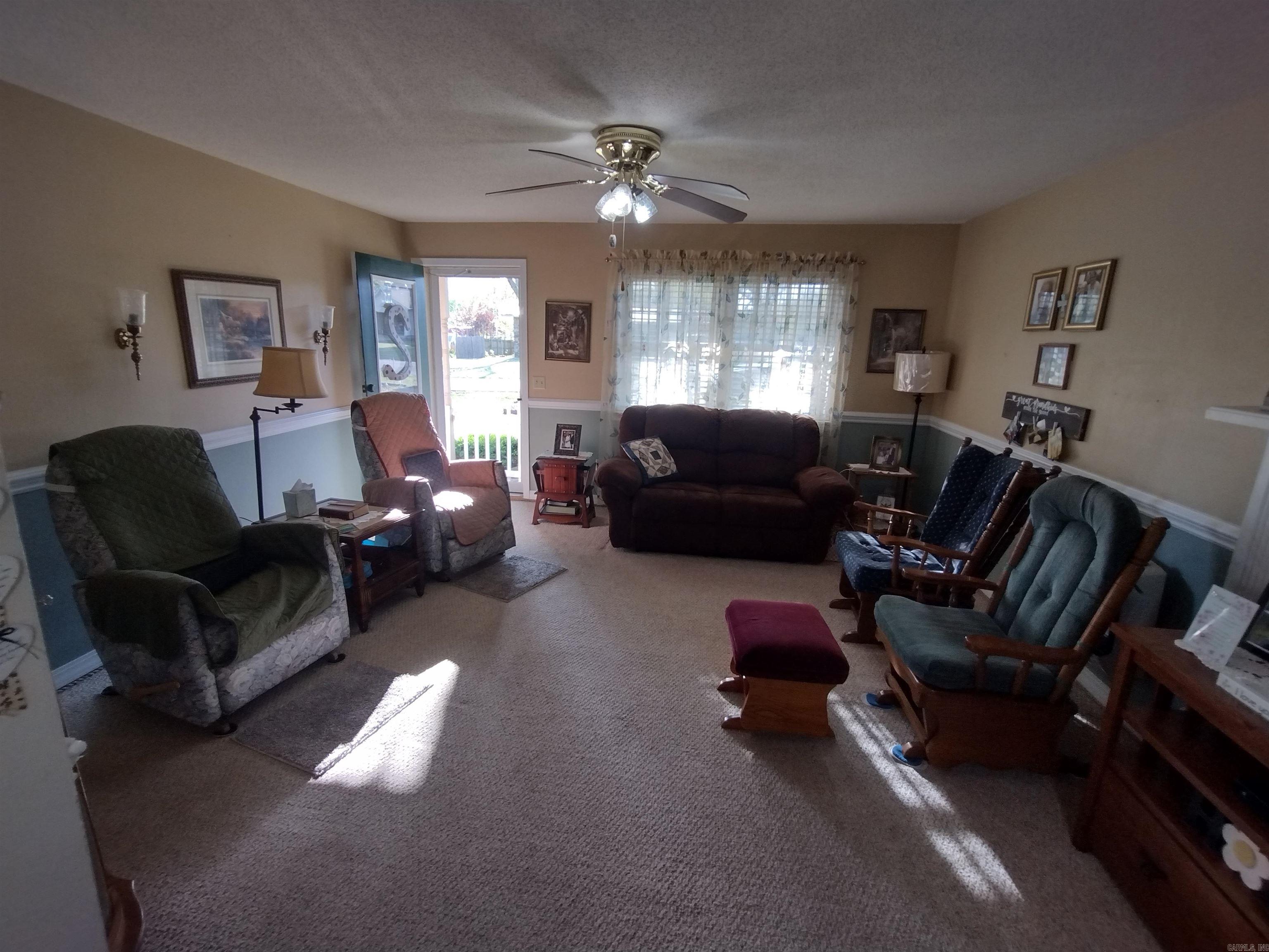 404  Downey DR  Mountain View, AR