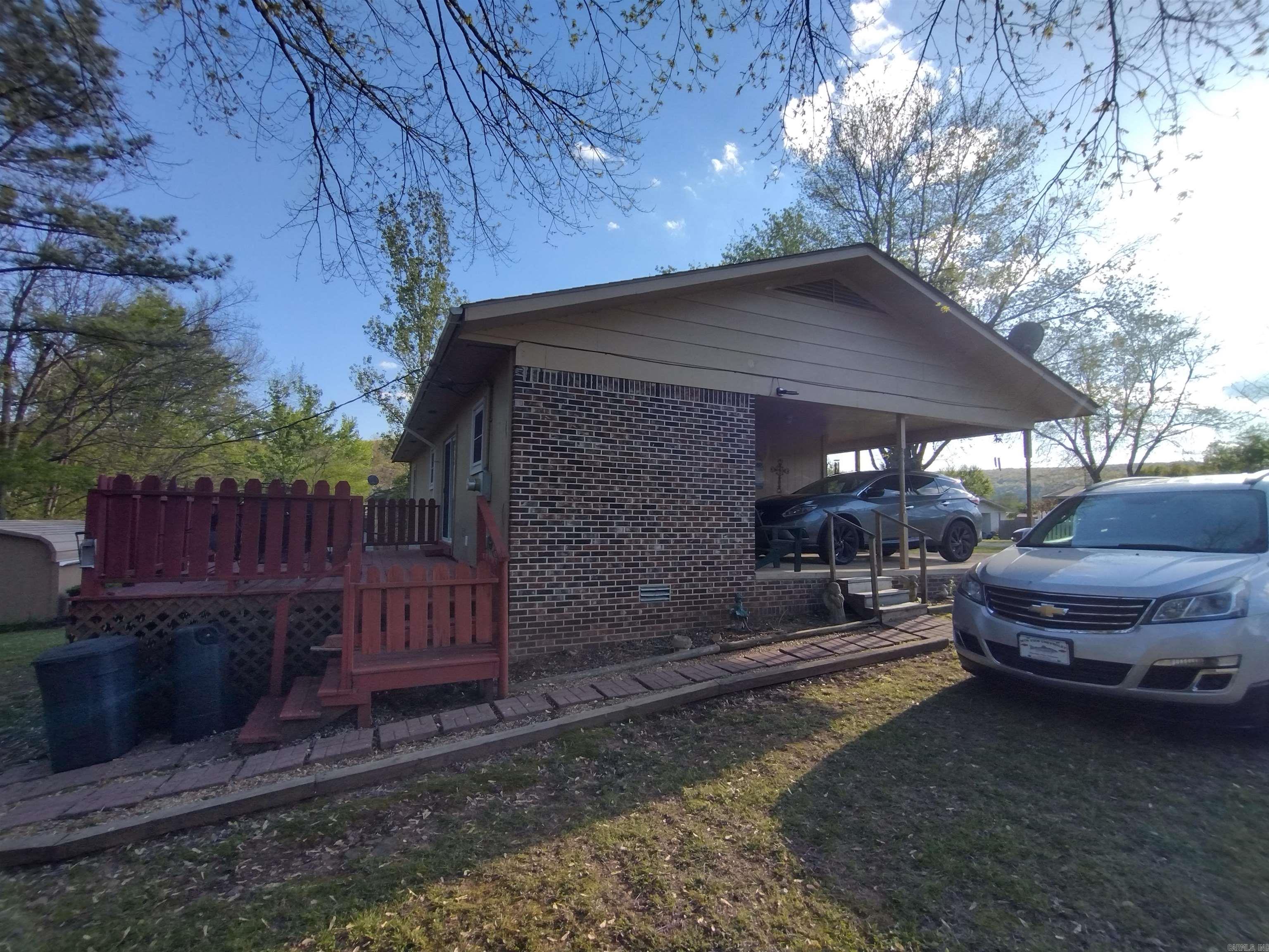 404  Downey DR  Mountain View, AR