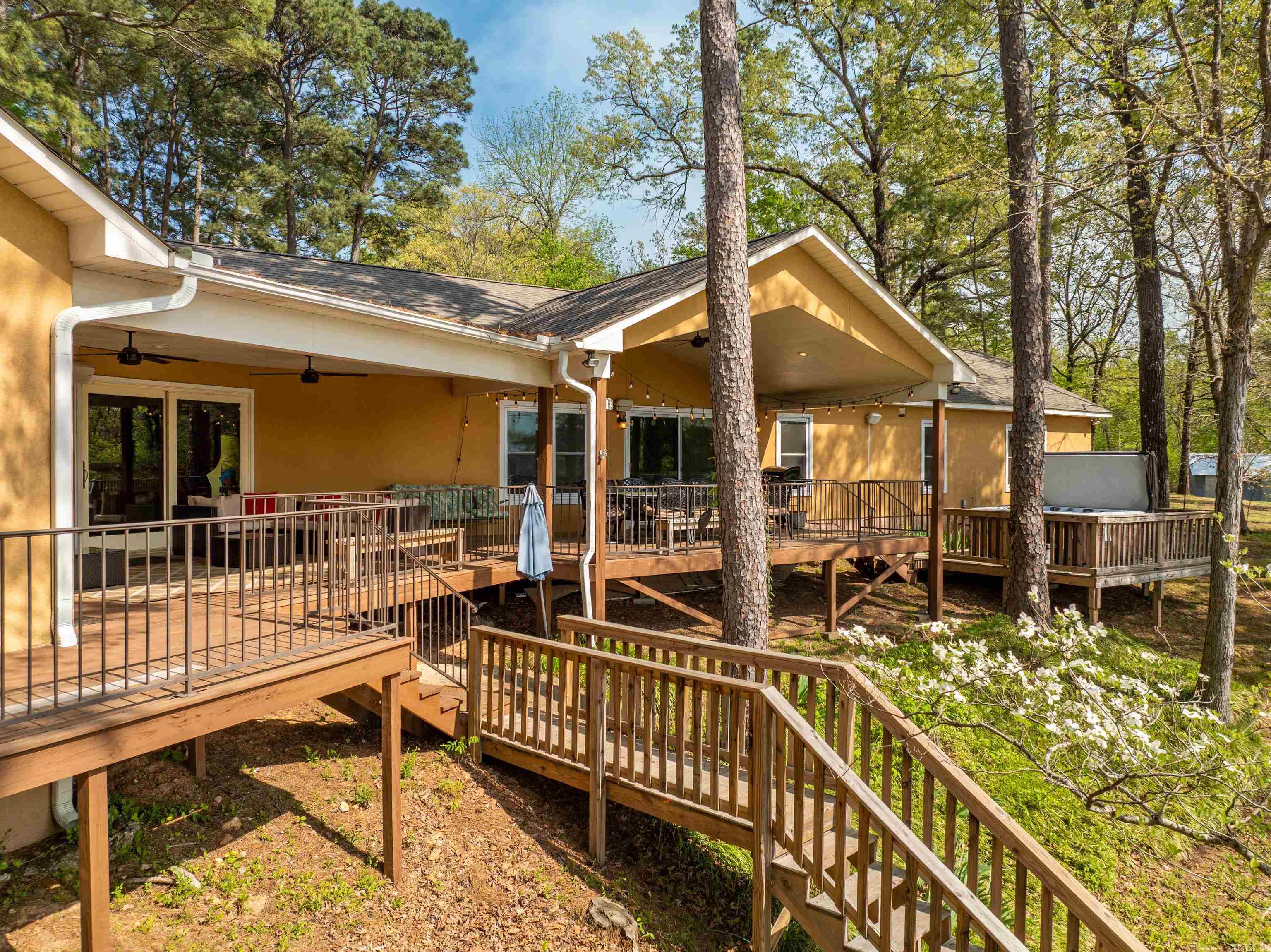166  Heatherwood  Hot Springs, AR