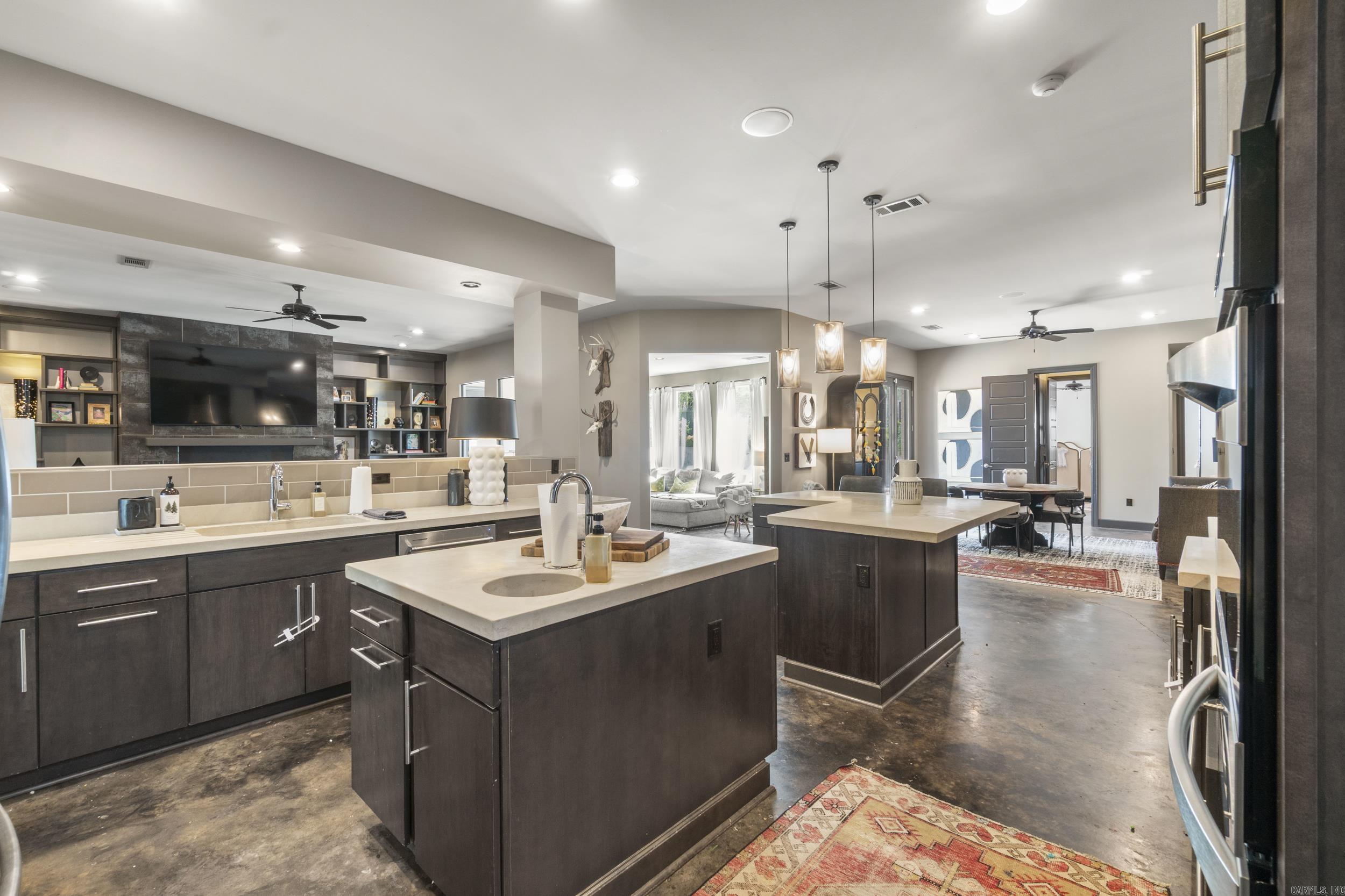 1812  Eve  Wynne, AR