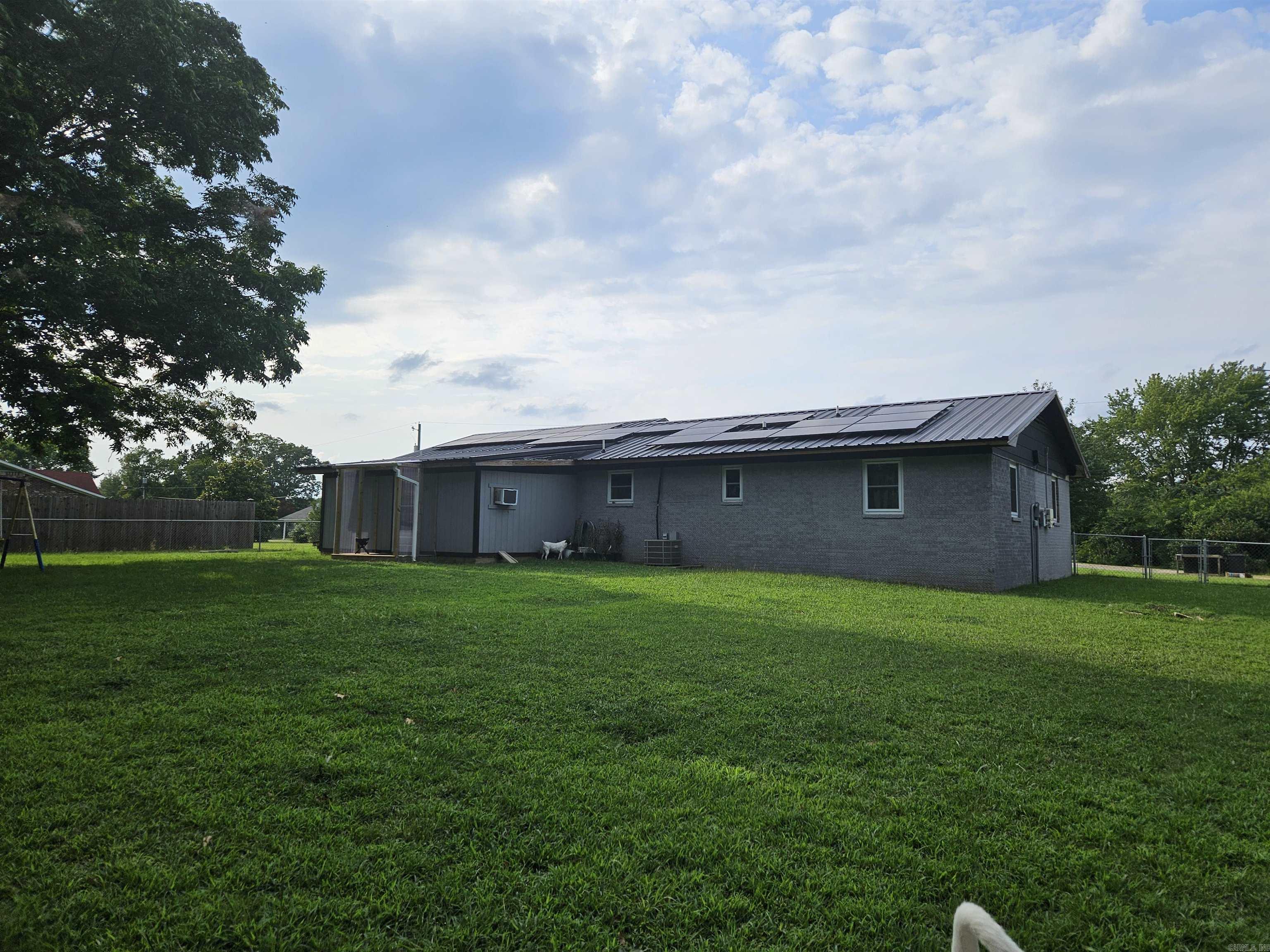 1139  Crescent Drive  Mena, AR