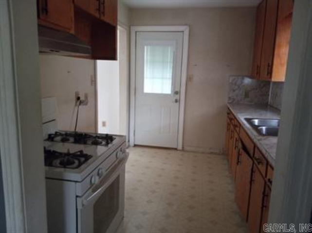 16  Shirley  White Hall, AR