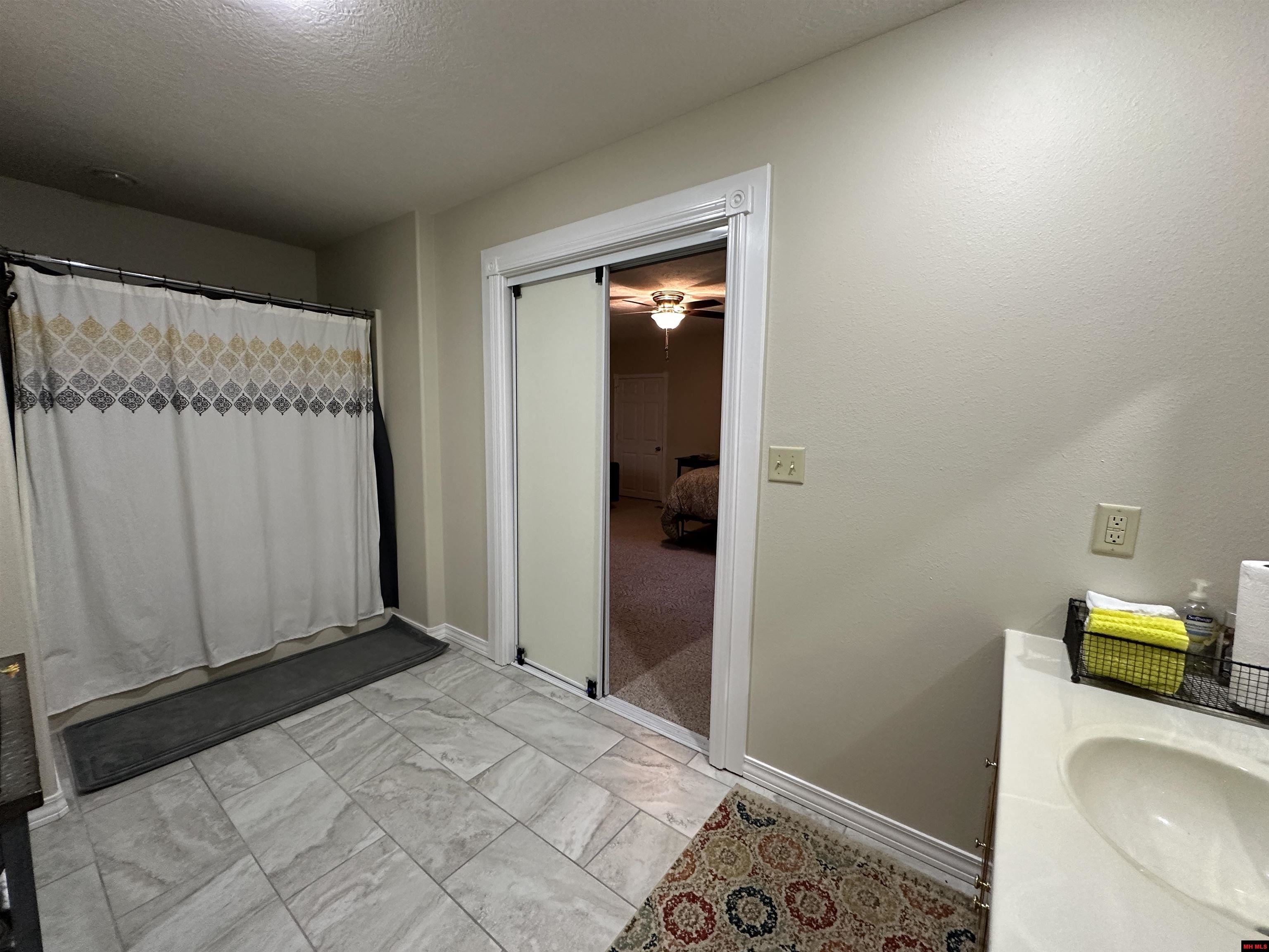 13534  MC 8001  Yellville, AR