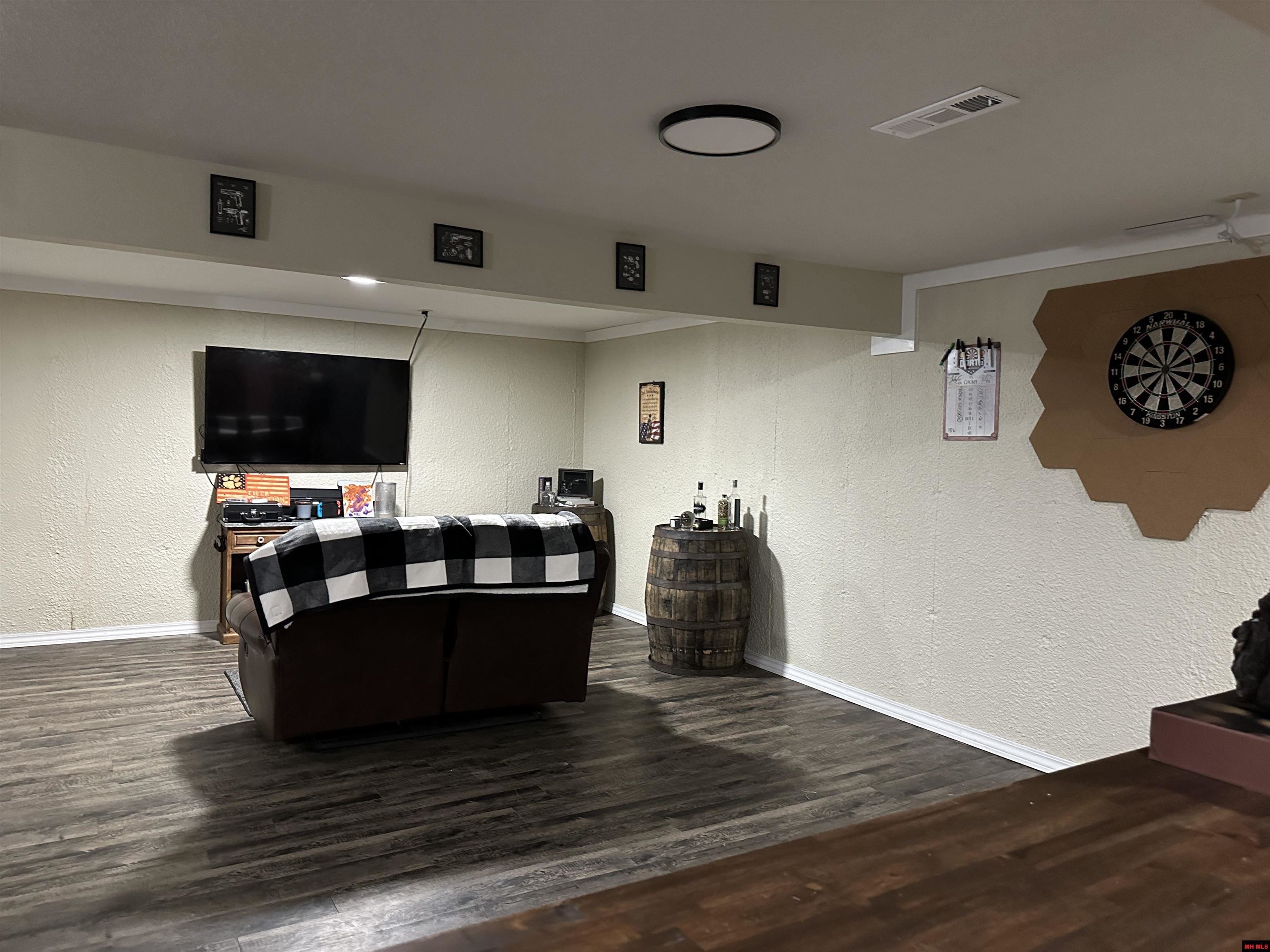 13534  MC 8001  Yellville, AR