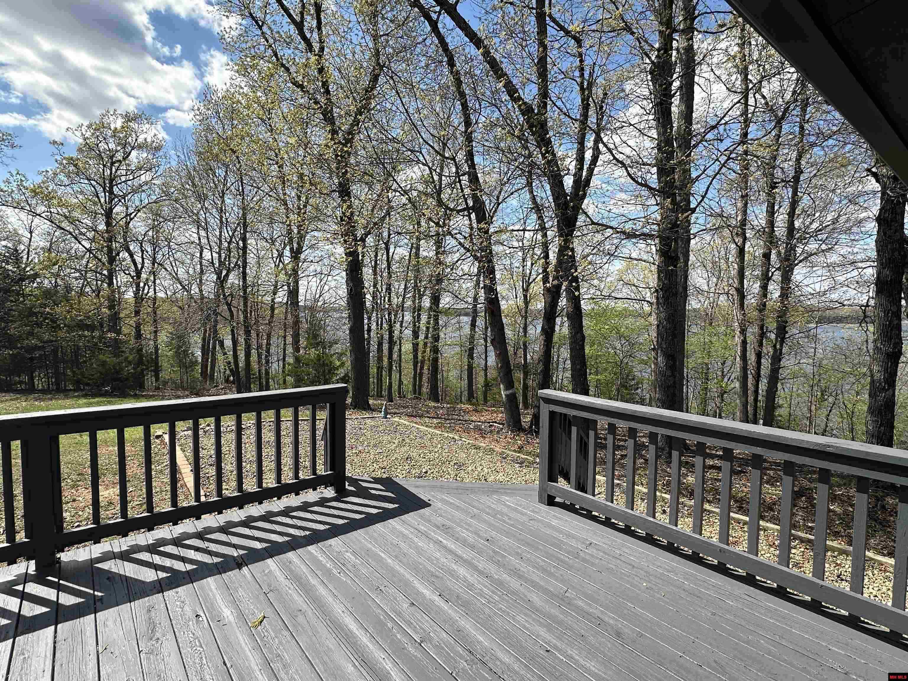 13534  MC 8001  Yellville, AR