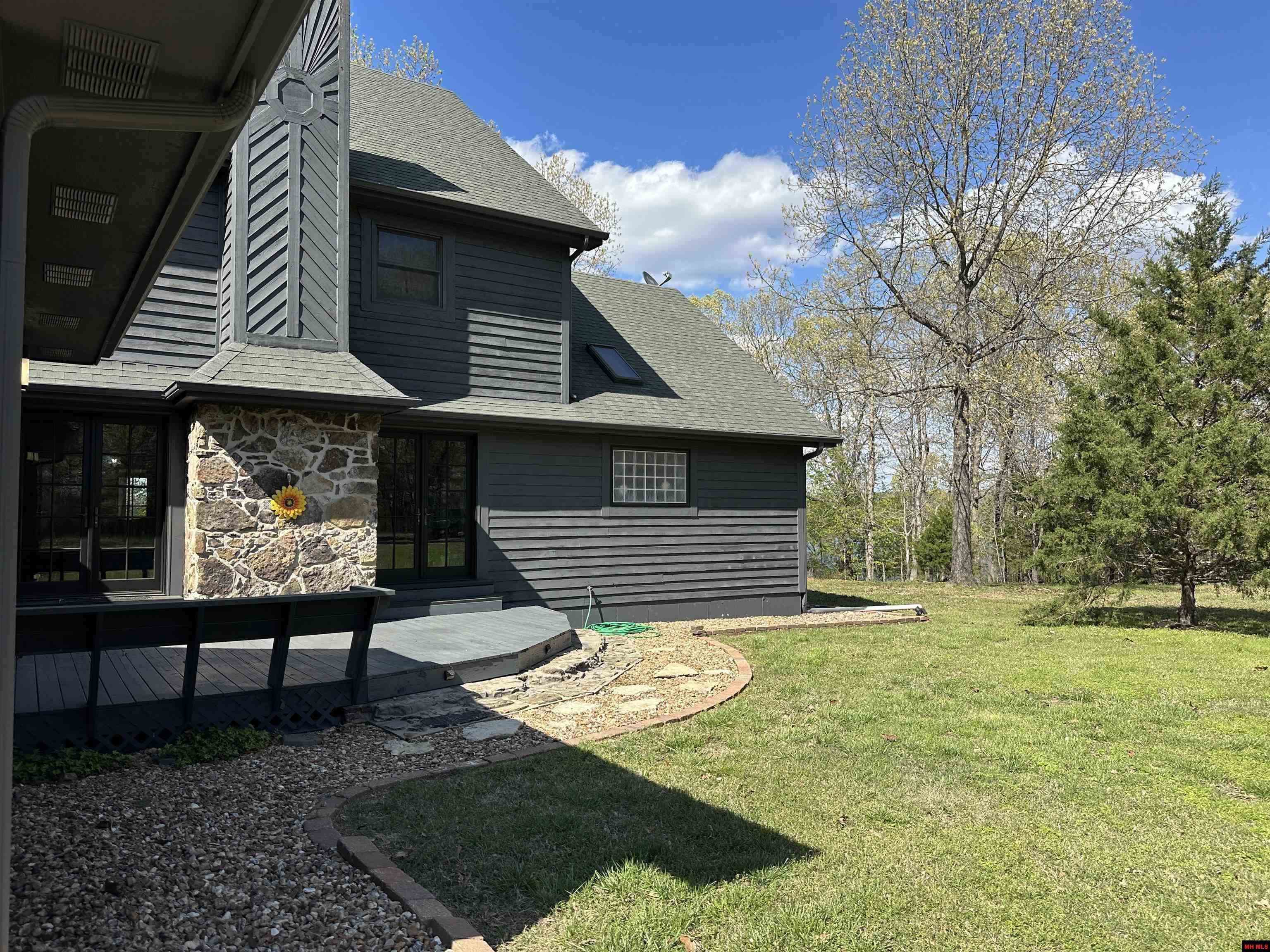 13534  MC 8001  Yellville, AR