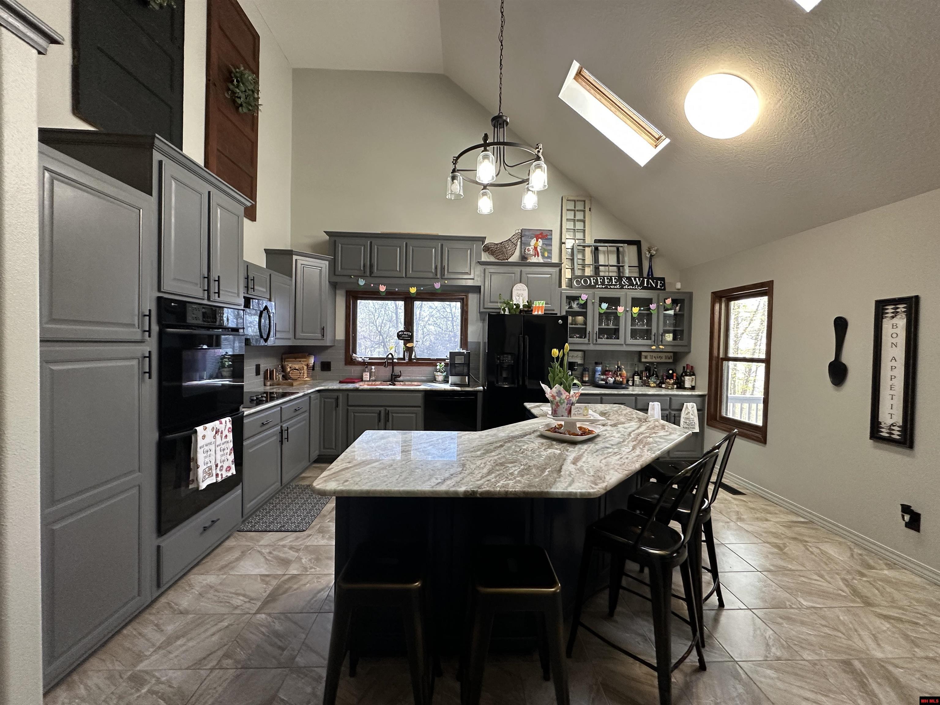 13534  MC 8001  Yellville, AR