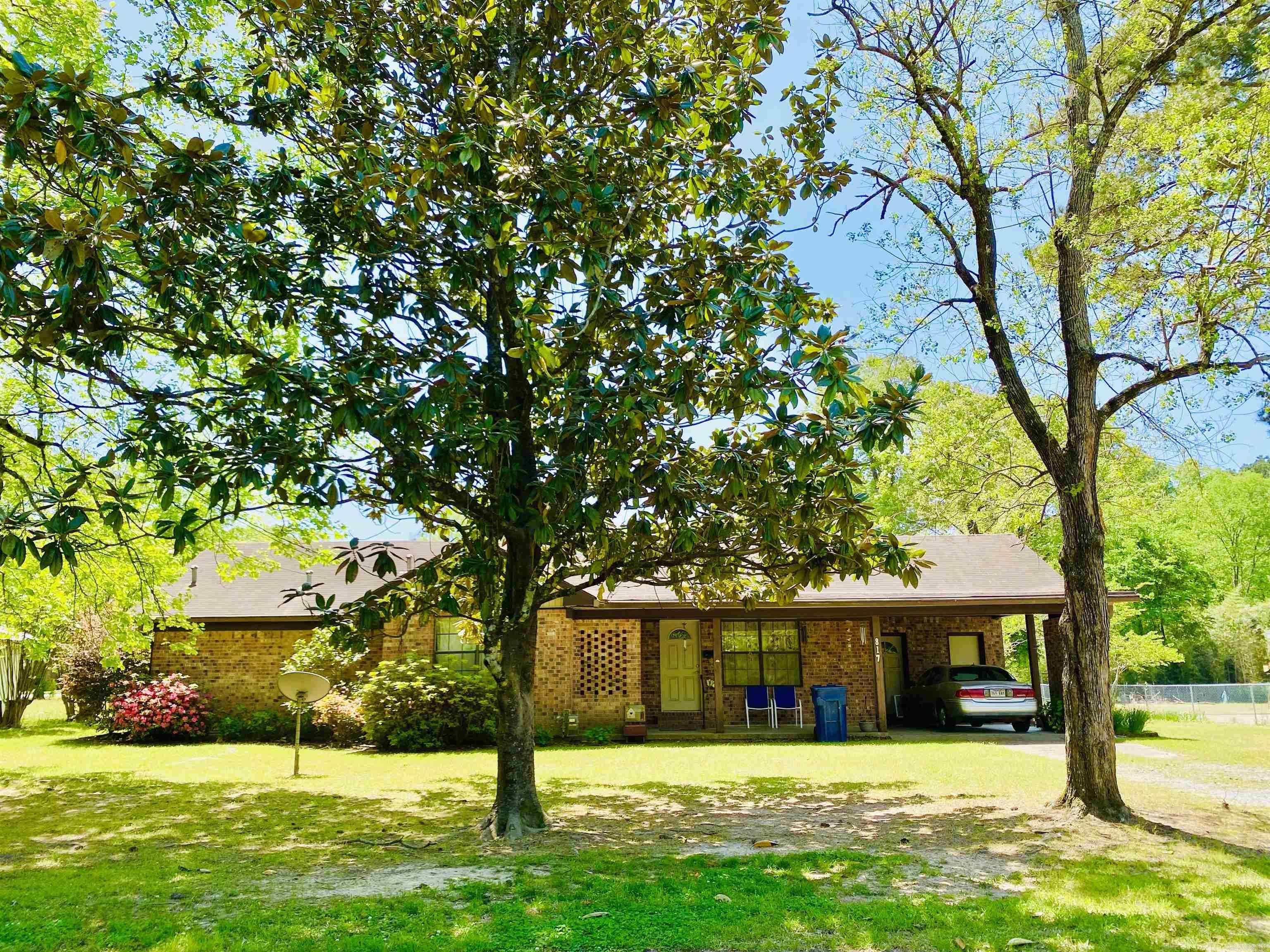 817  Waco St  Camden, AR