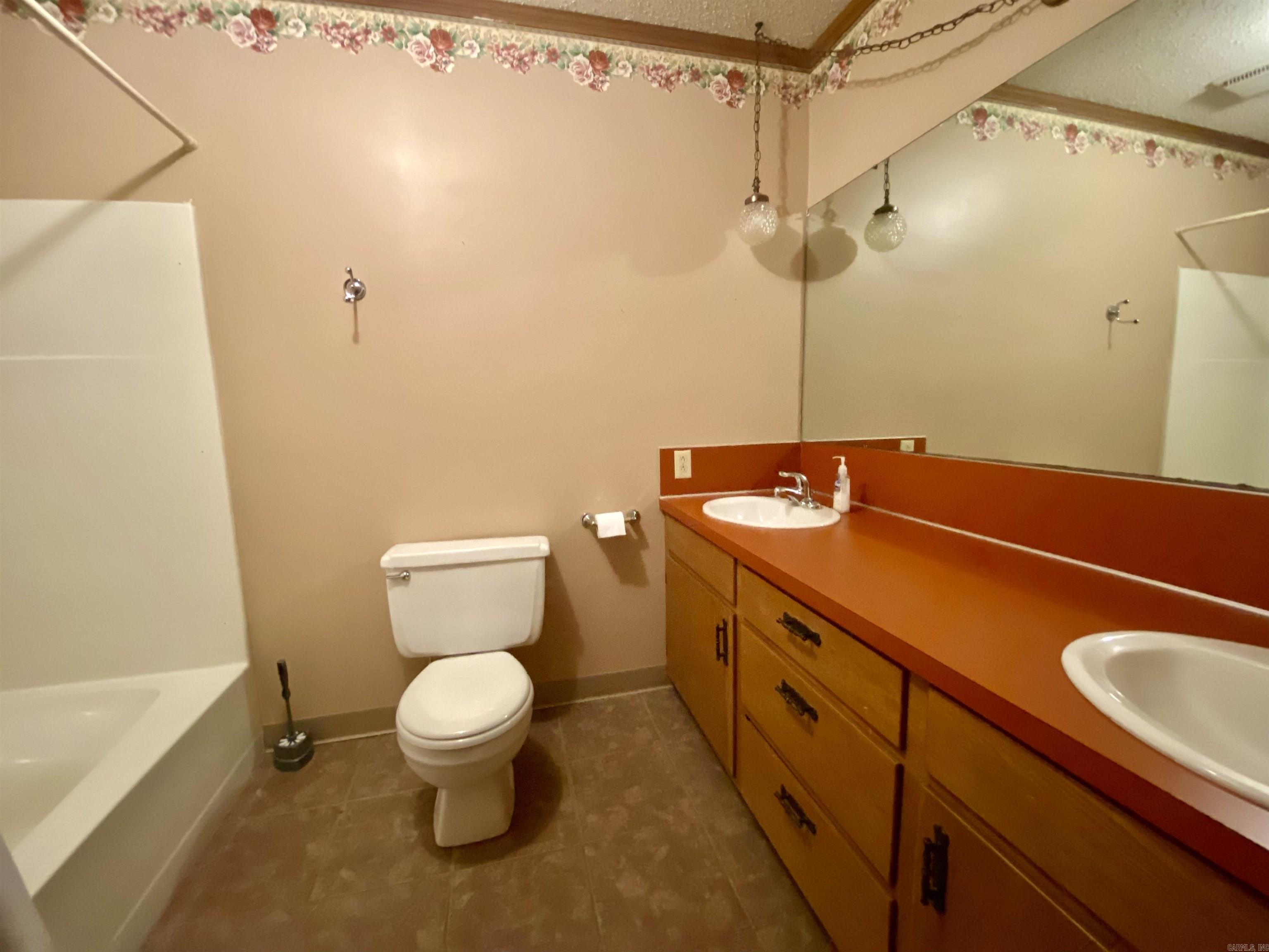 817 Waco St Camden, AR 71701