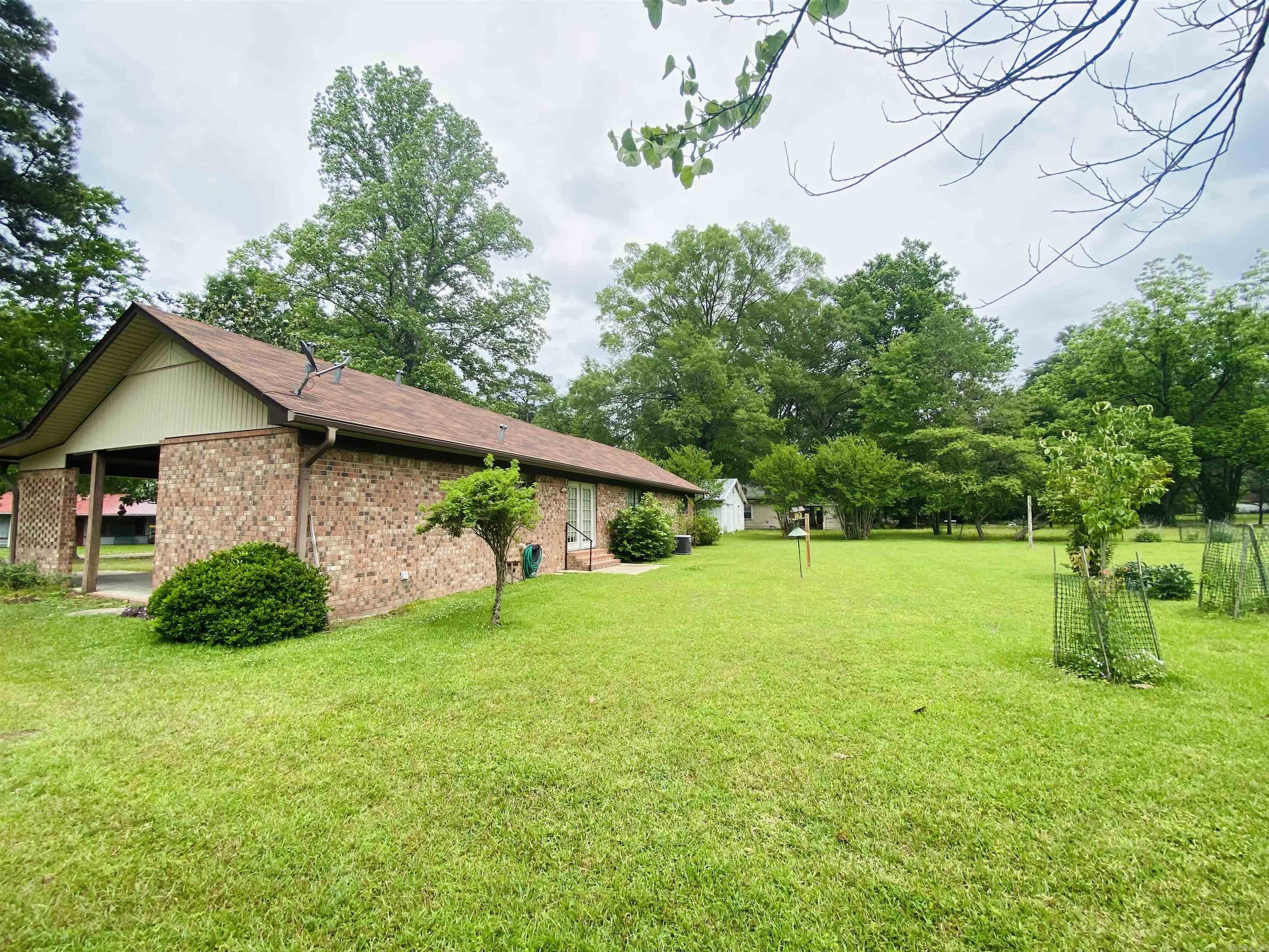 817  Waco St  Camden, AR