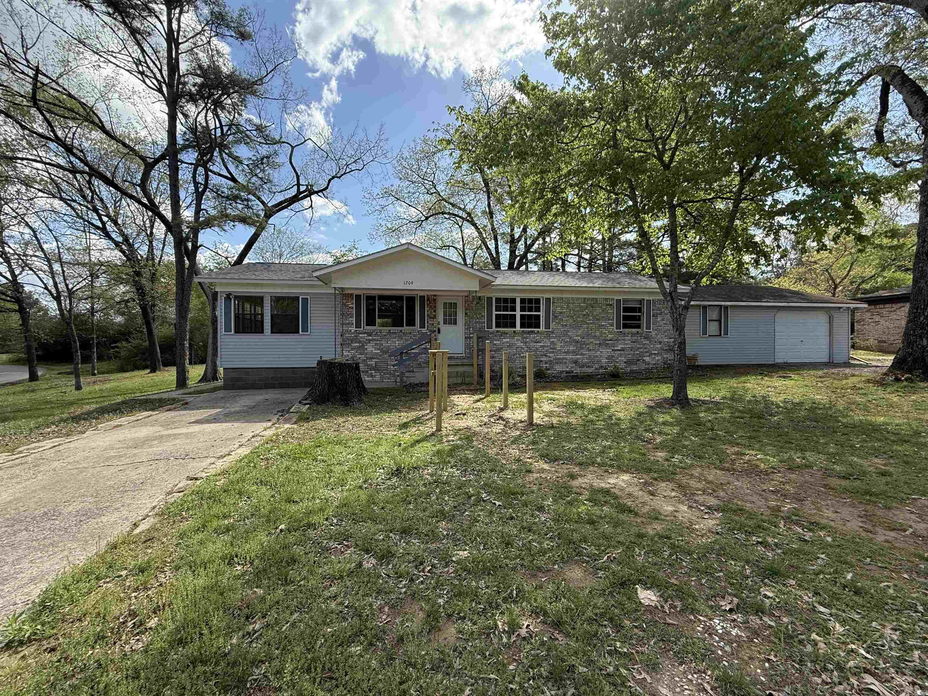 1209  Meadowbrook  Heber Springs, AR