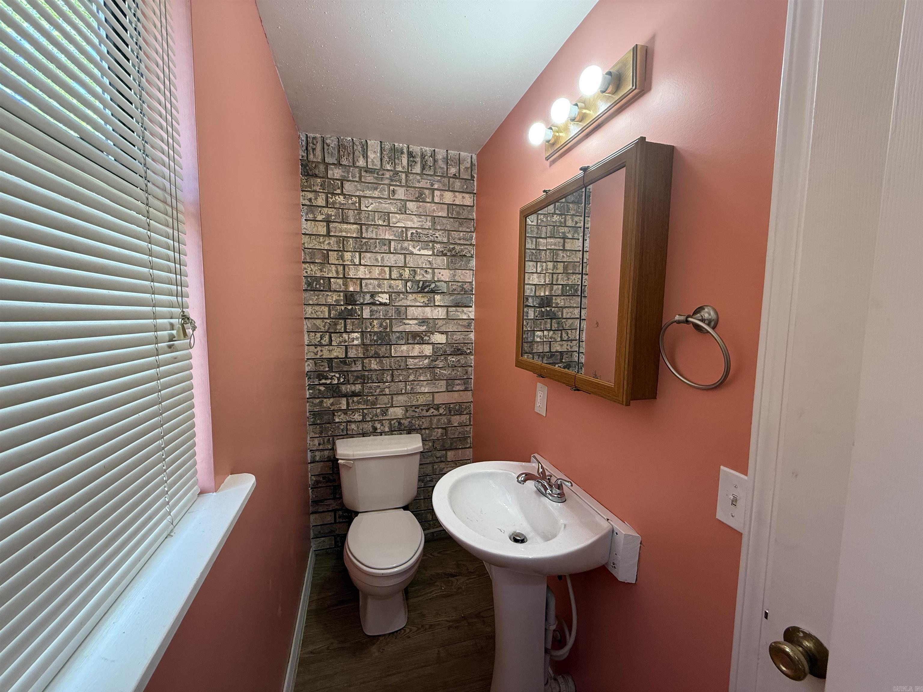 1209  Meadowbrook  Heber Springs, AR