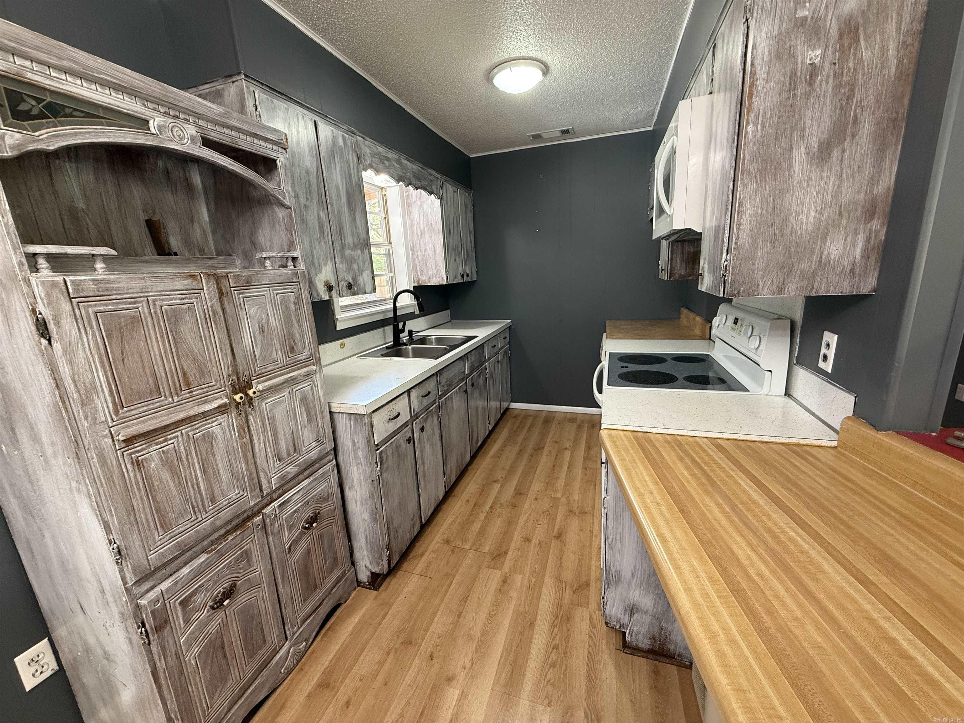 1209  Meadowbrook  Heber Springs, AR
