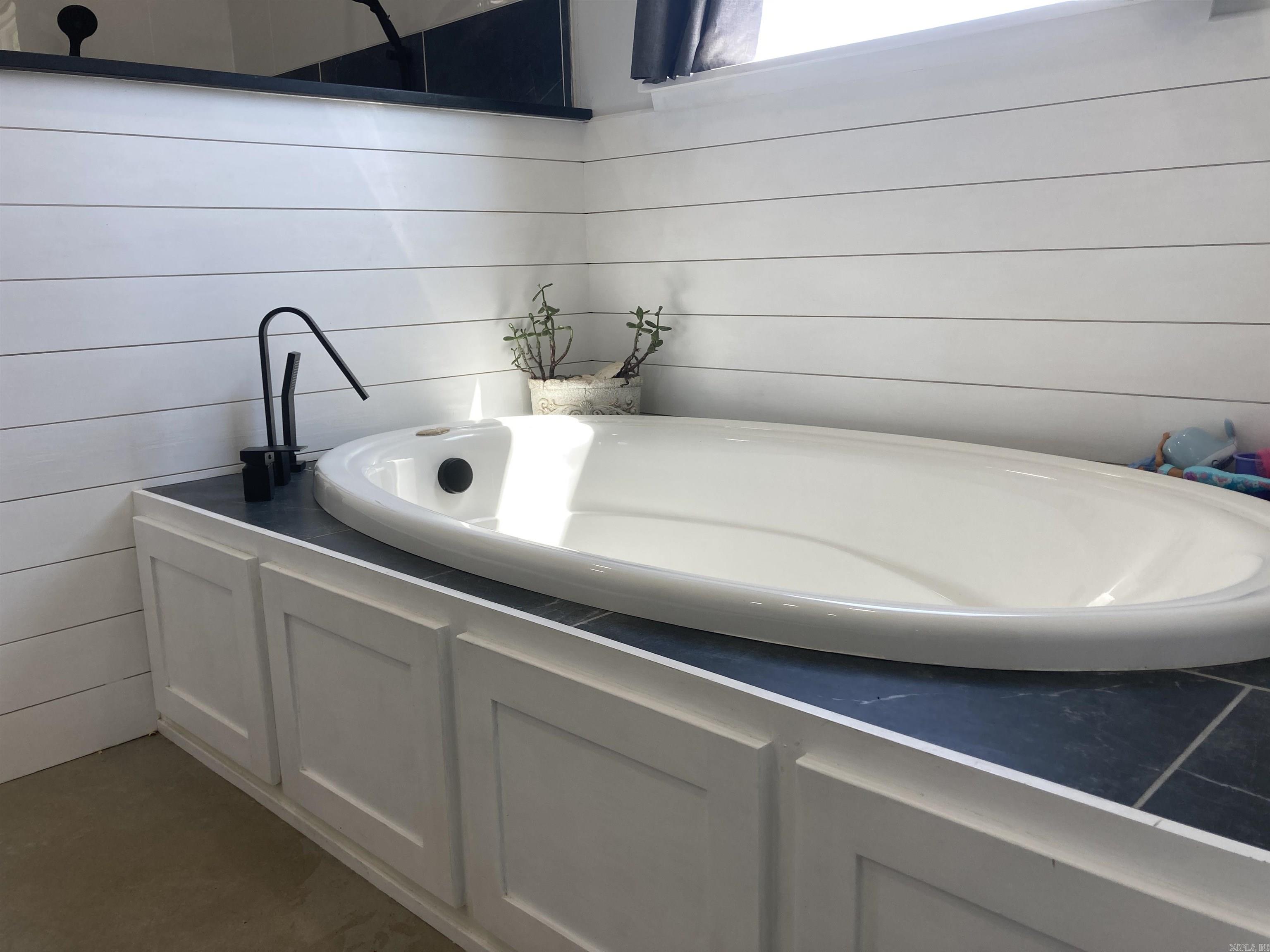 197 Country View Trail Pearcy, AR 71913