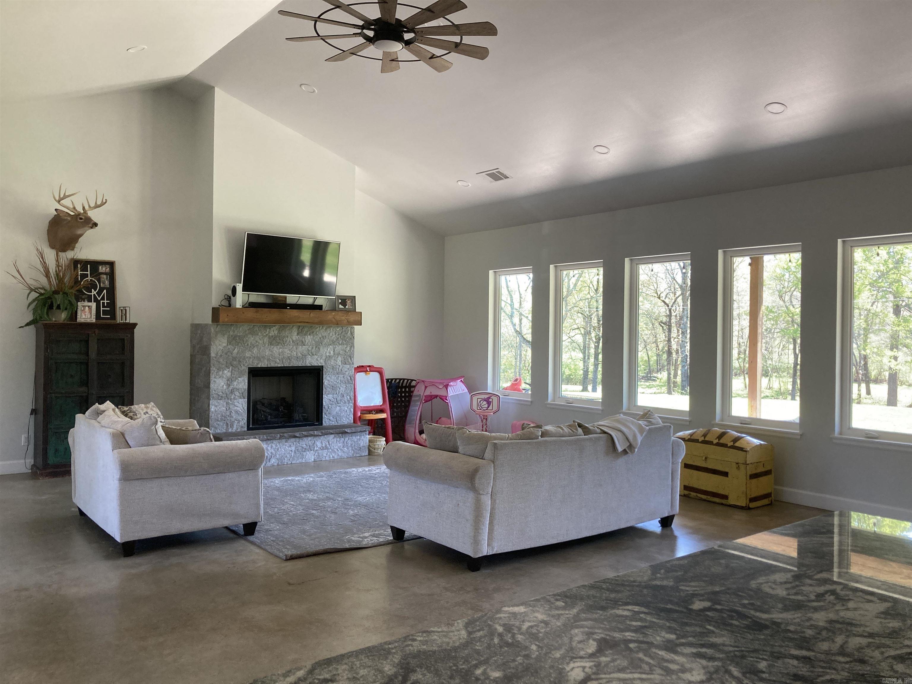 197  Country View  Pearcy, AR