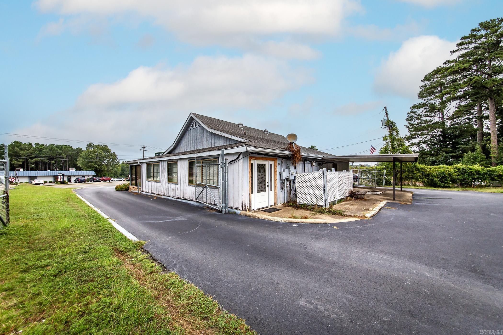 2911  Pine  Arkadelphia, AR