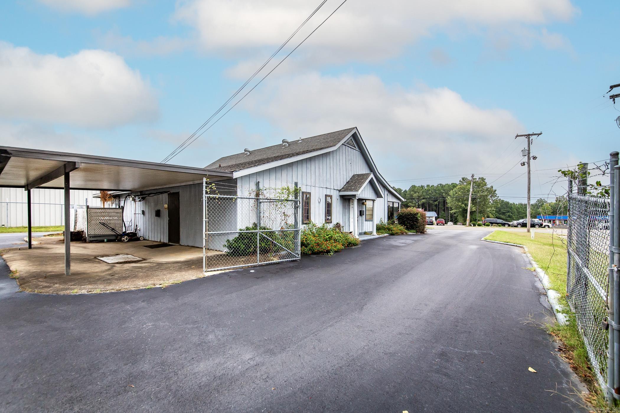2911  Pine  Arkadelphia, AR