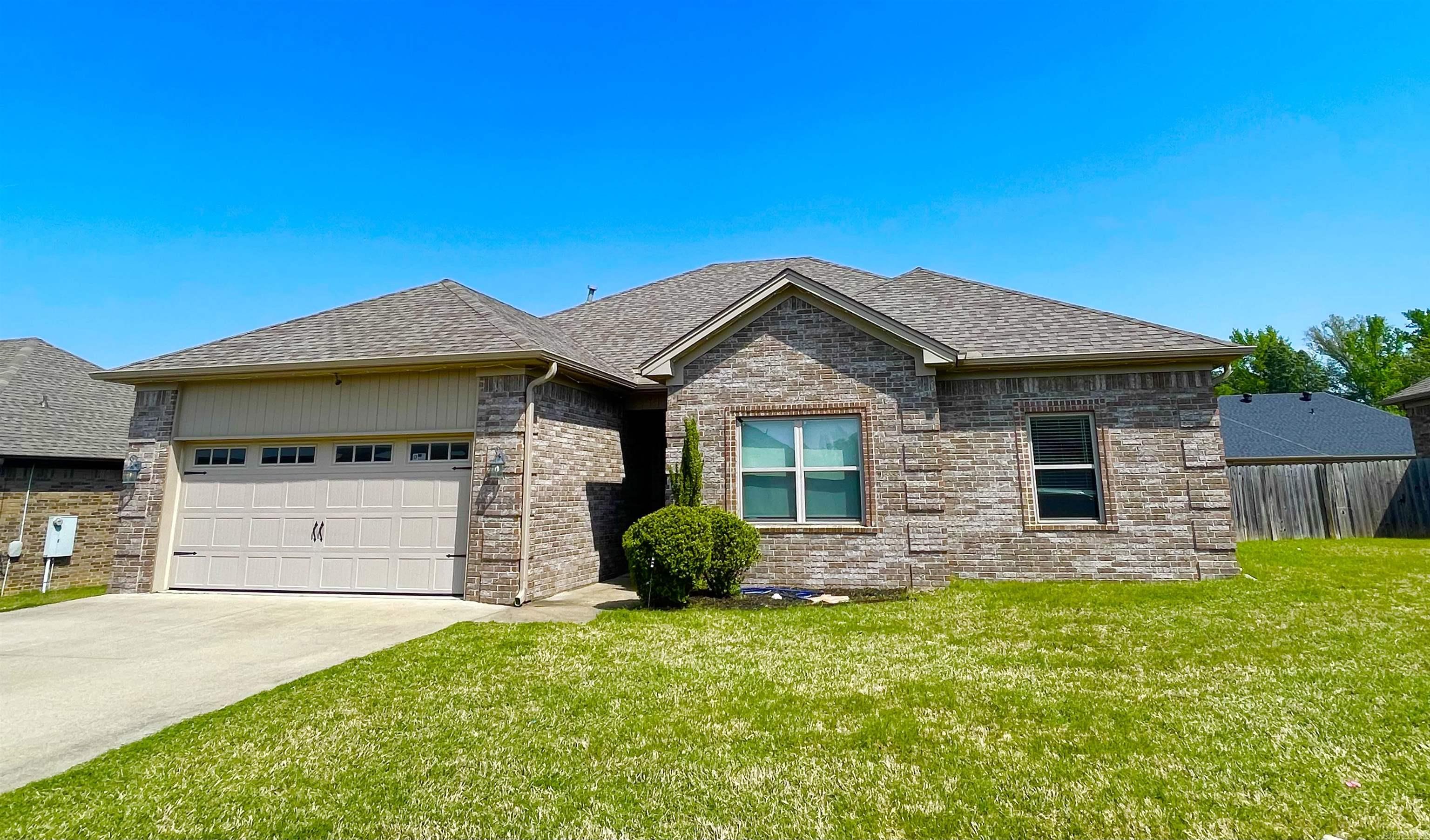 732  Mango  Austin, AR