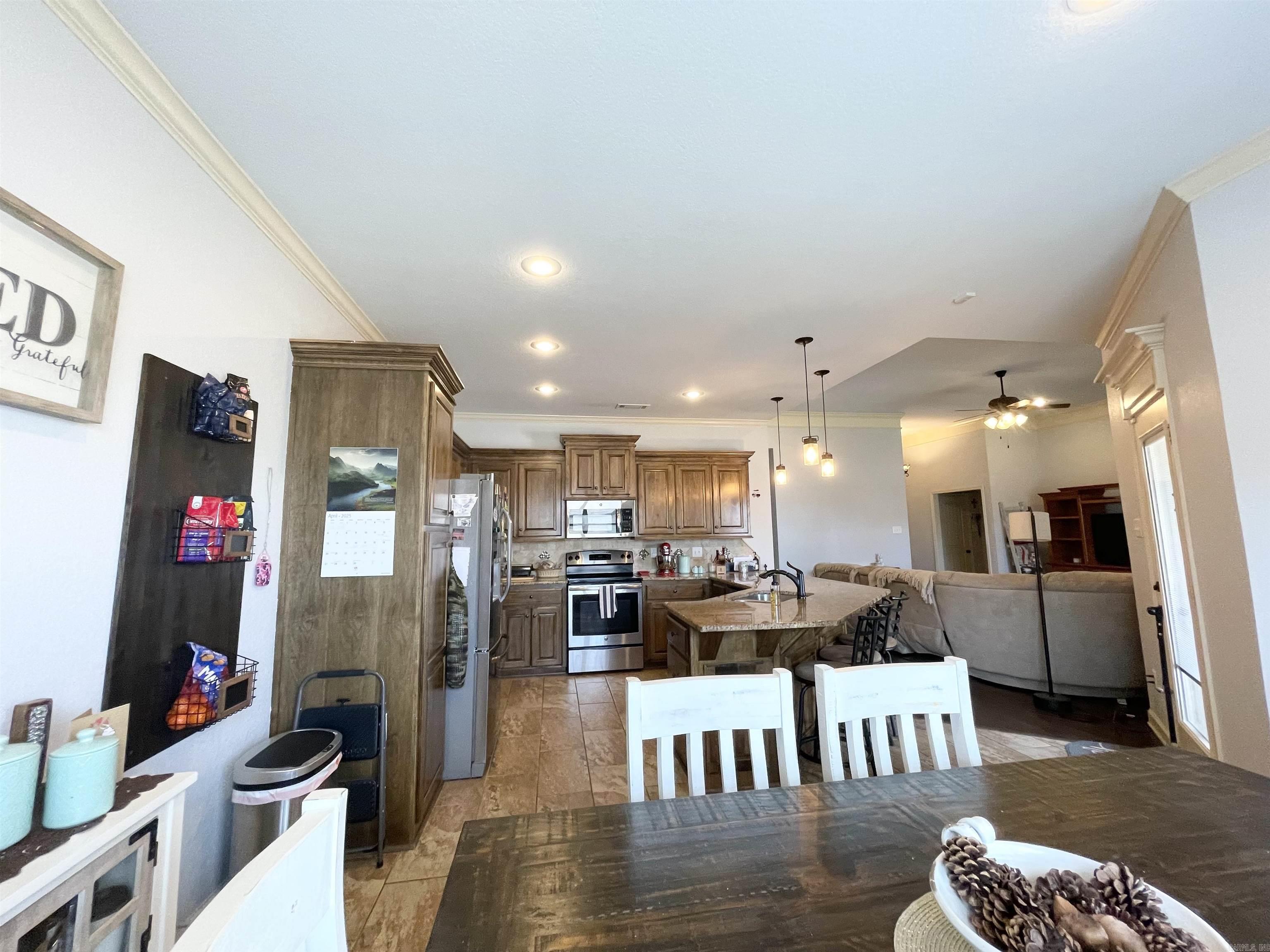 732  Mango  Austin, AR