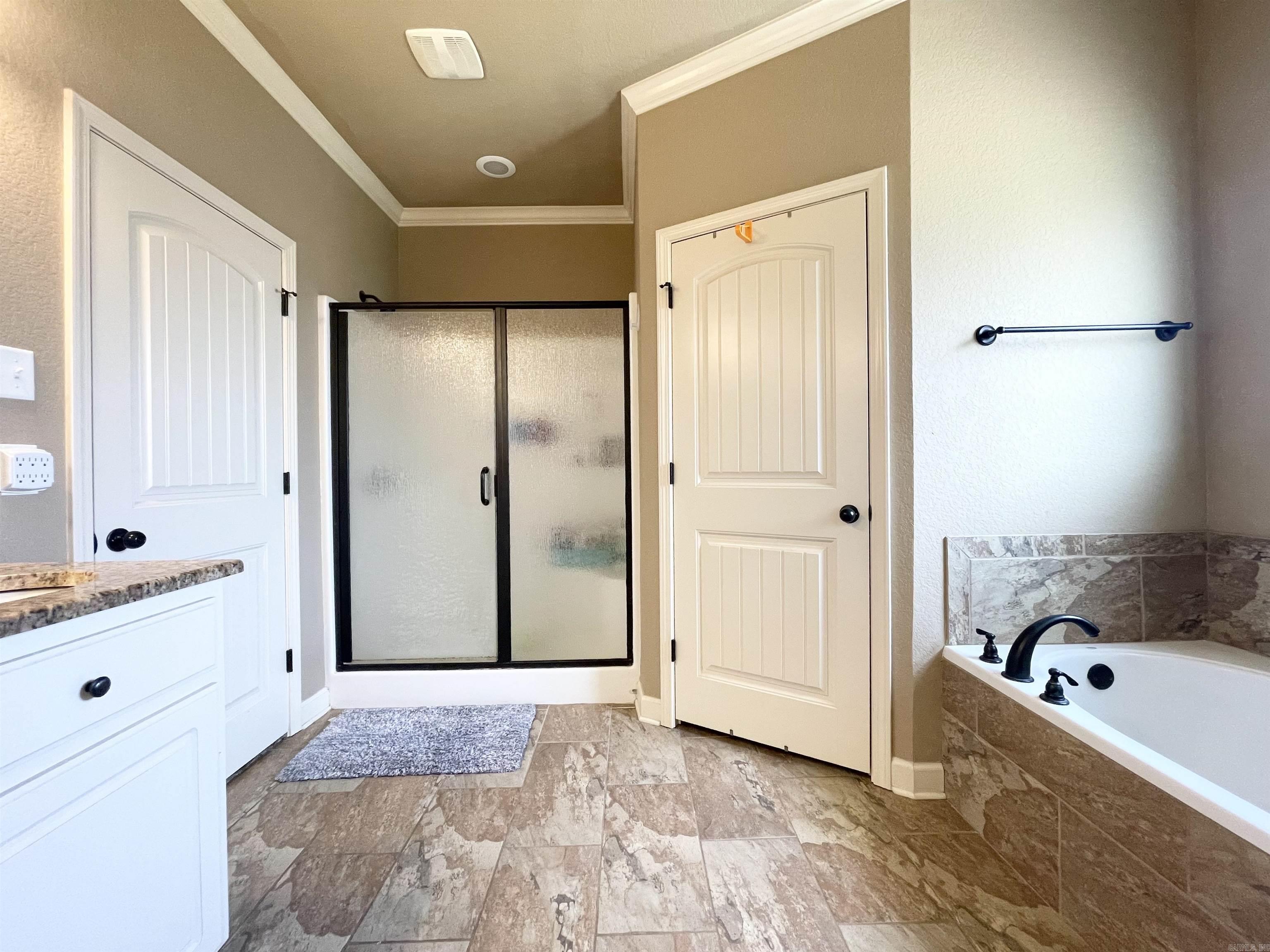 732  Mango  Austin, AR