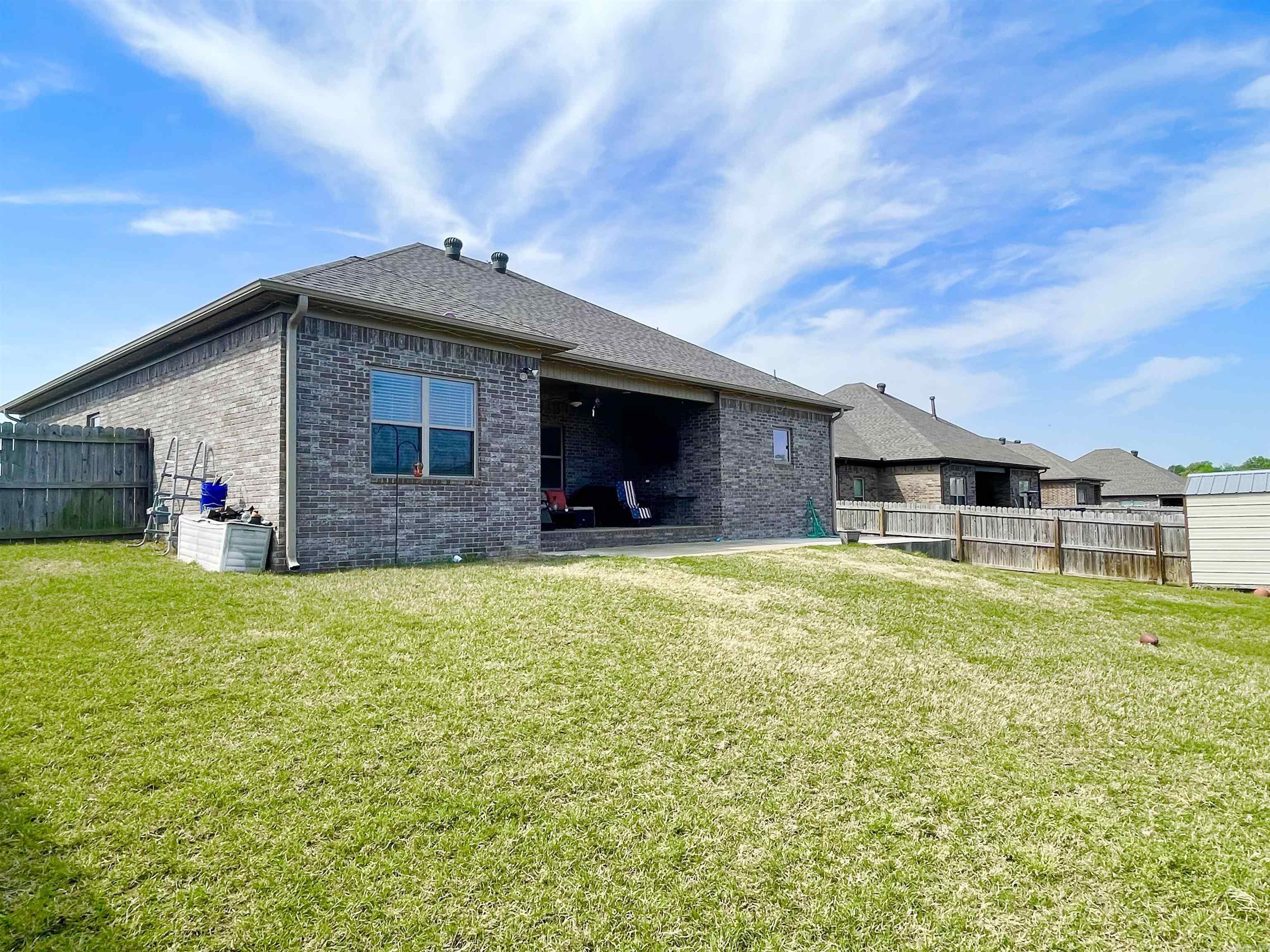732  Mango  Austin, AR