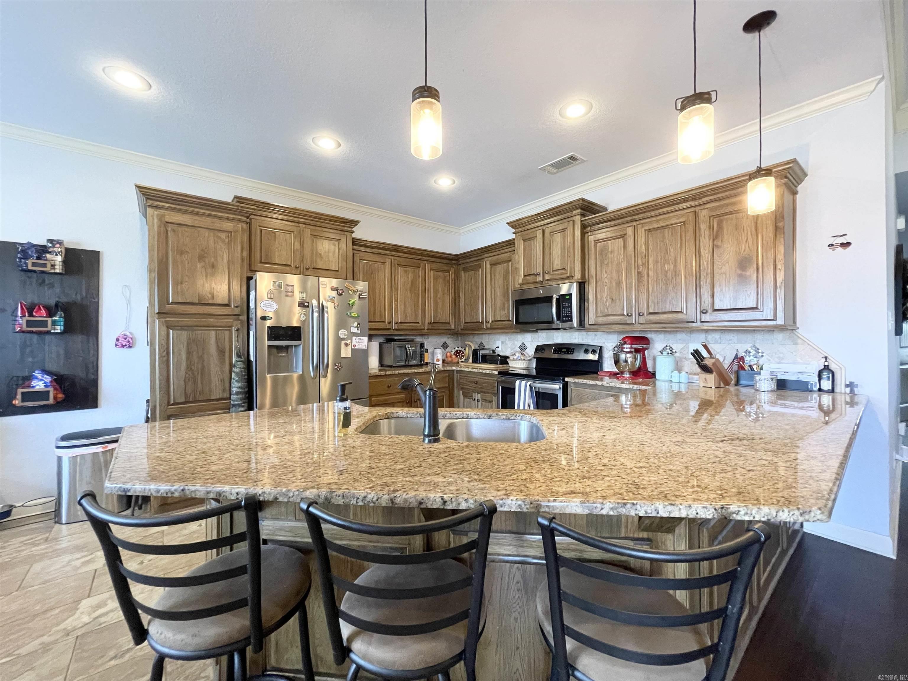 732  Mango  Austin, AR