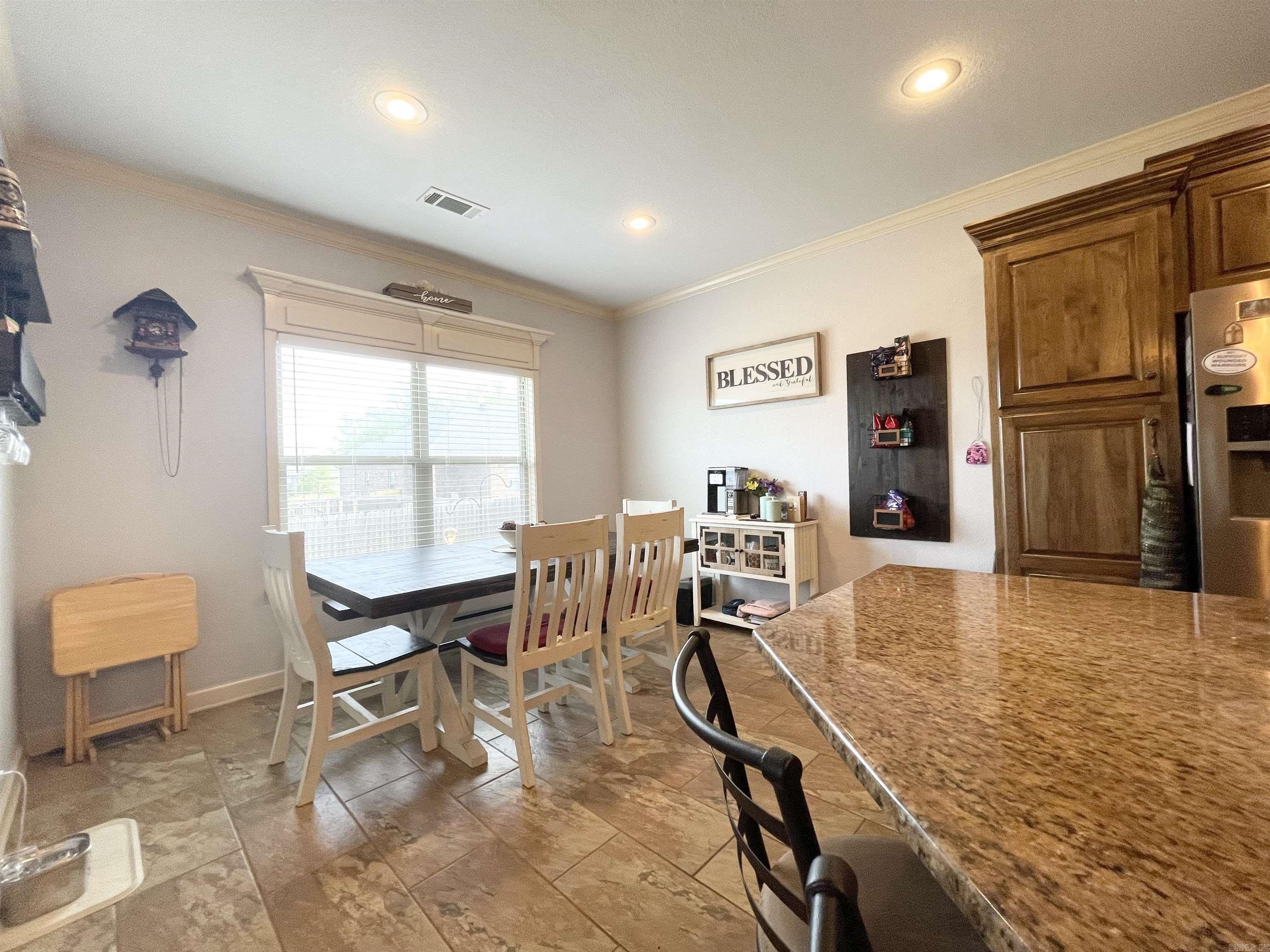 732  Mango  Austin, AR