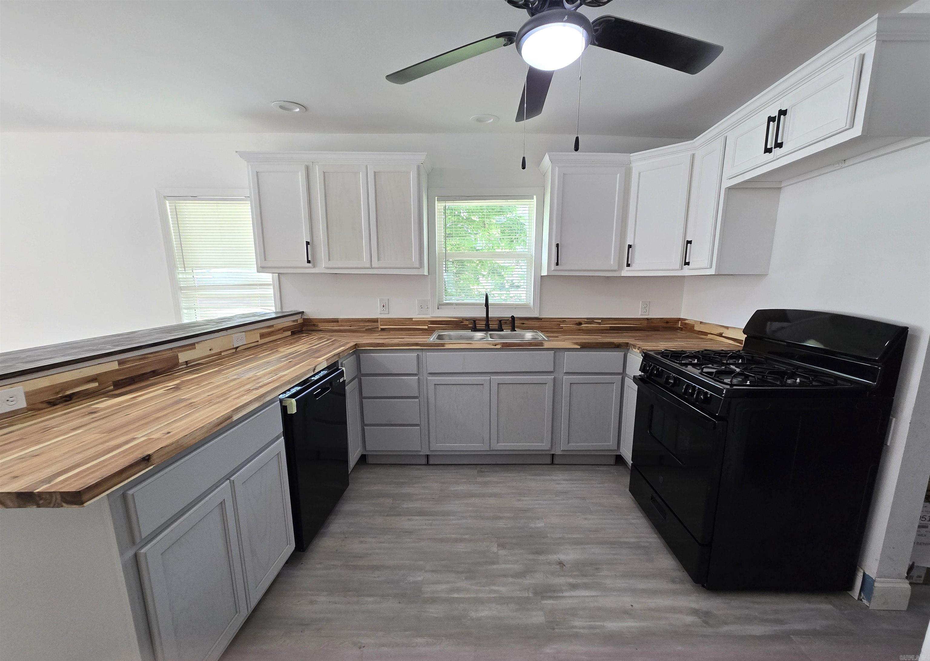 1414 Vine  North Little Rock, AR
