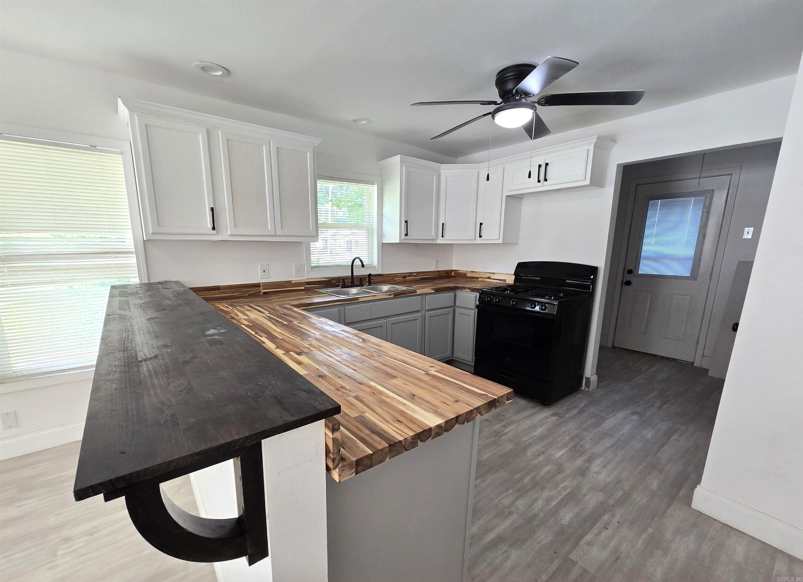 1414 Vine  North Little Rock, AR