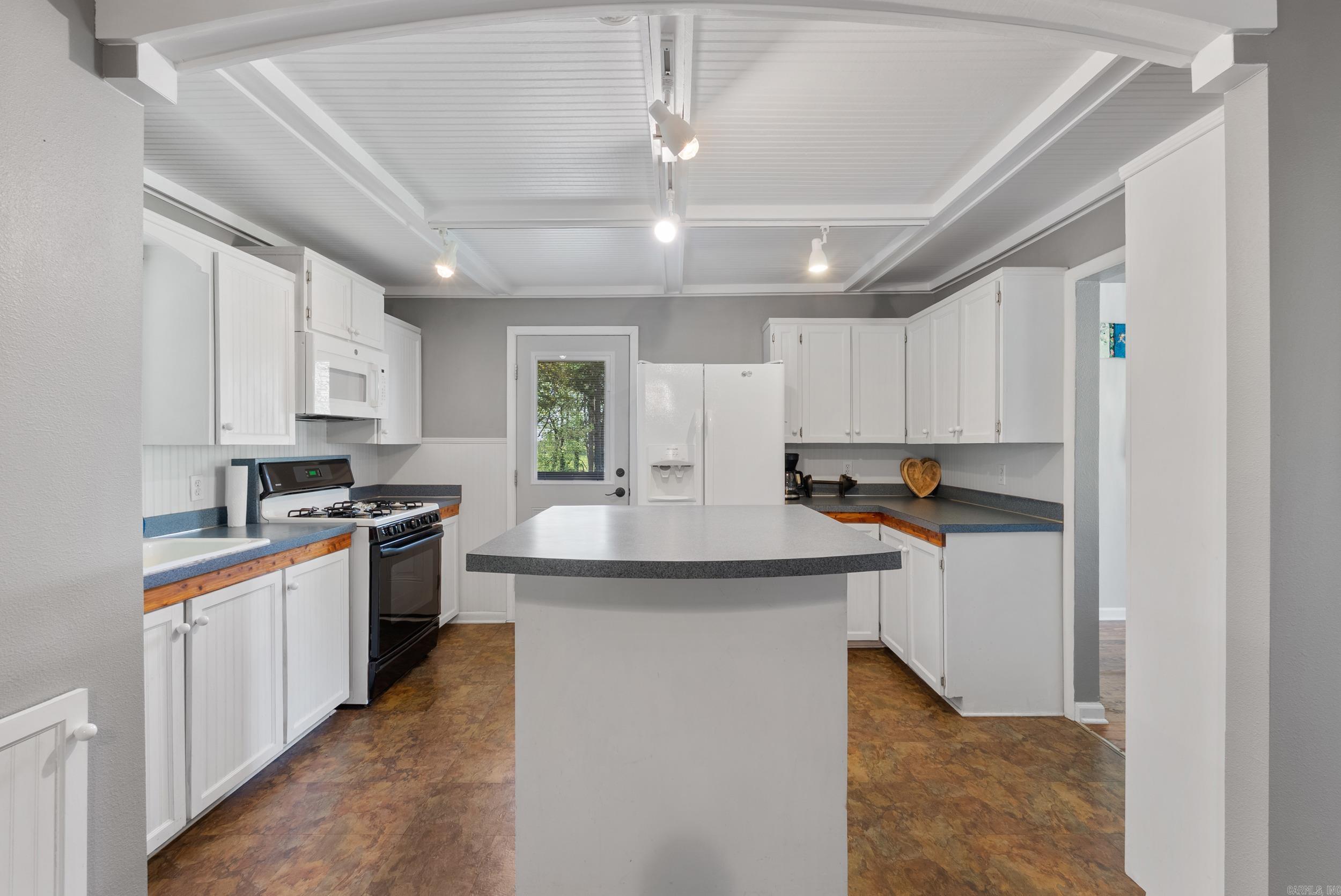 979  Winrock Drive  Morrilton, AR