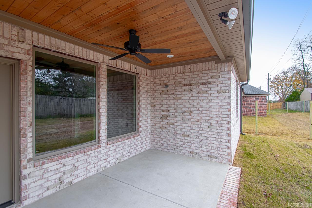 3879 Spencer Crossing Drive Benton, AR 72019