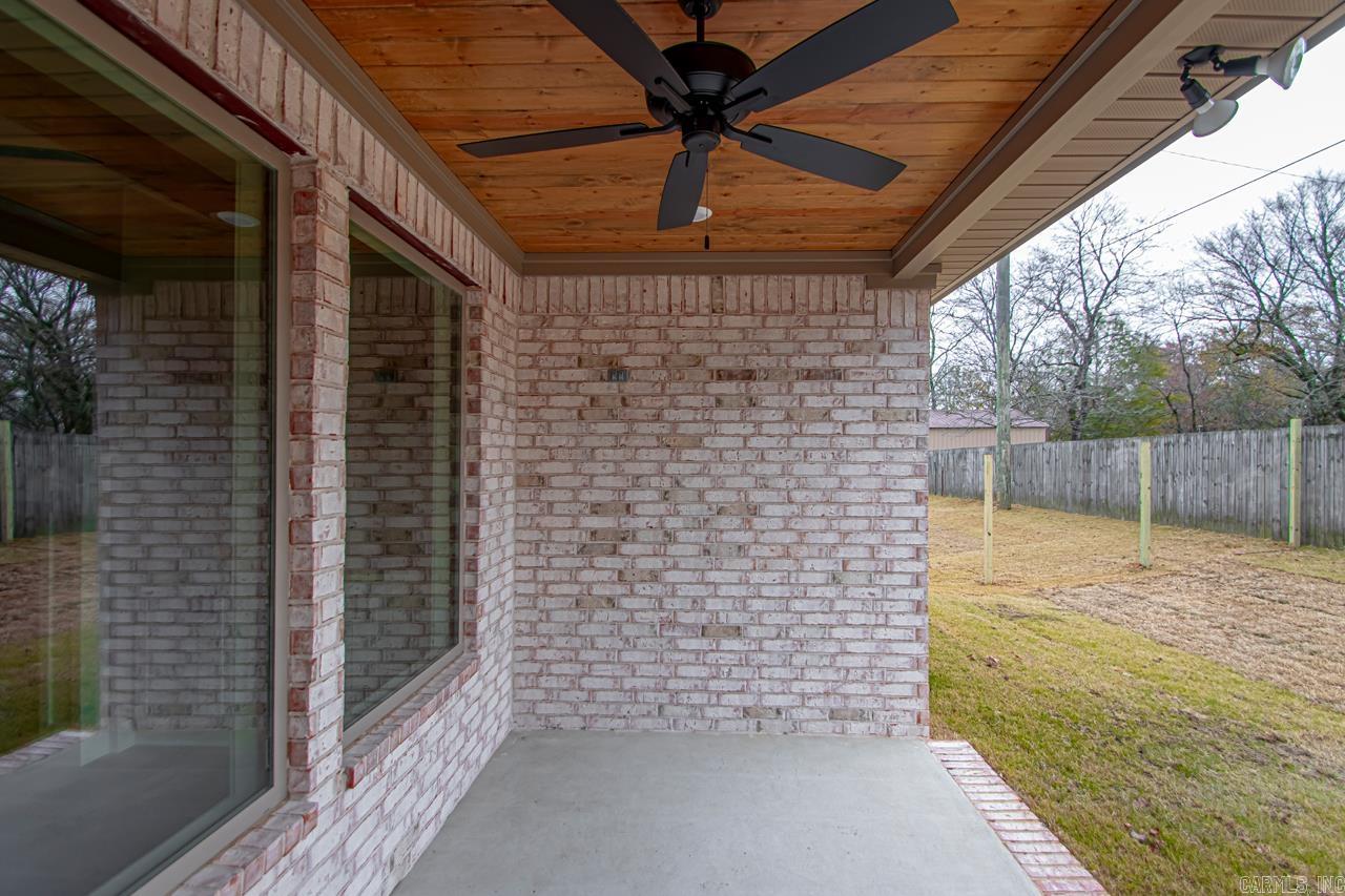 3879 Spencer Crossing Drive Benton, AR 72019