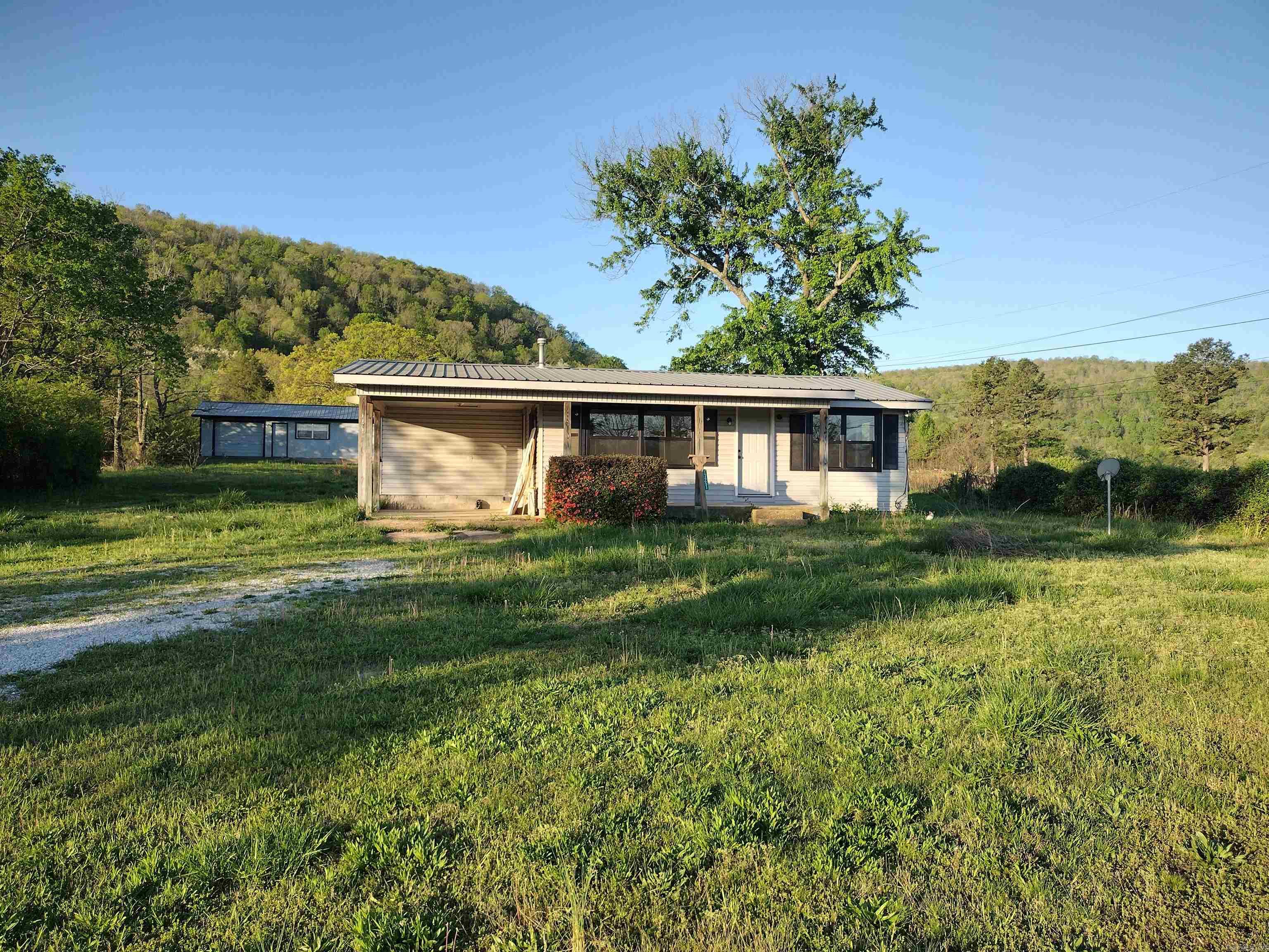 17251  HWY 66  Mountain View, AR