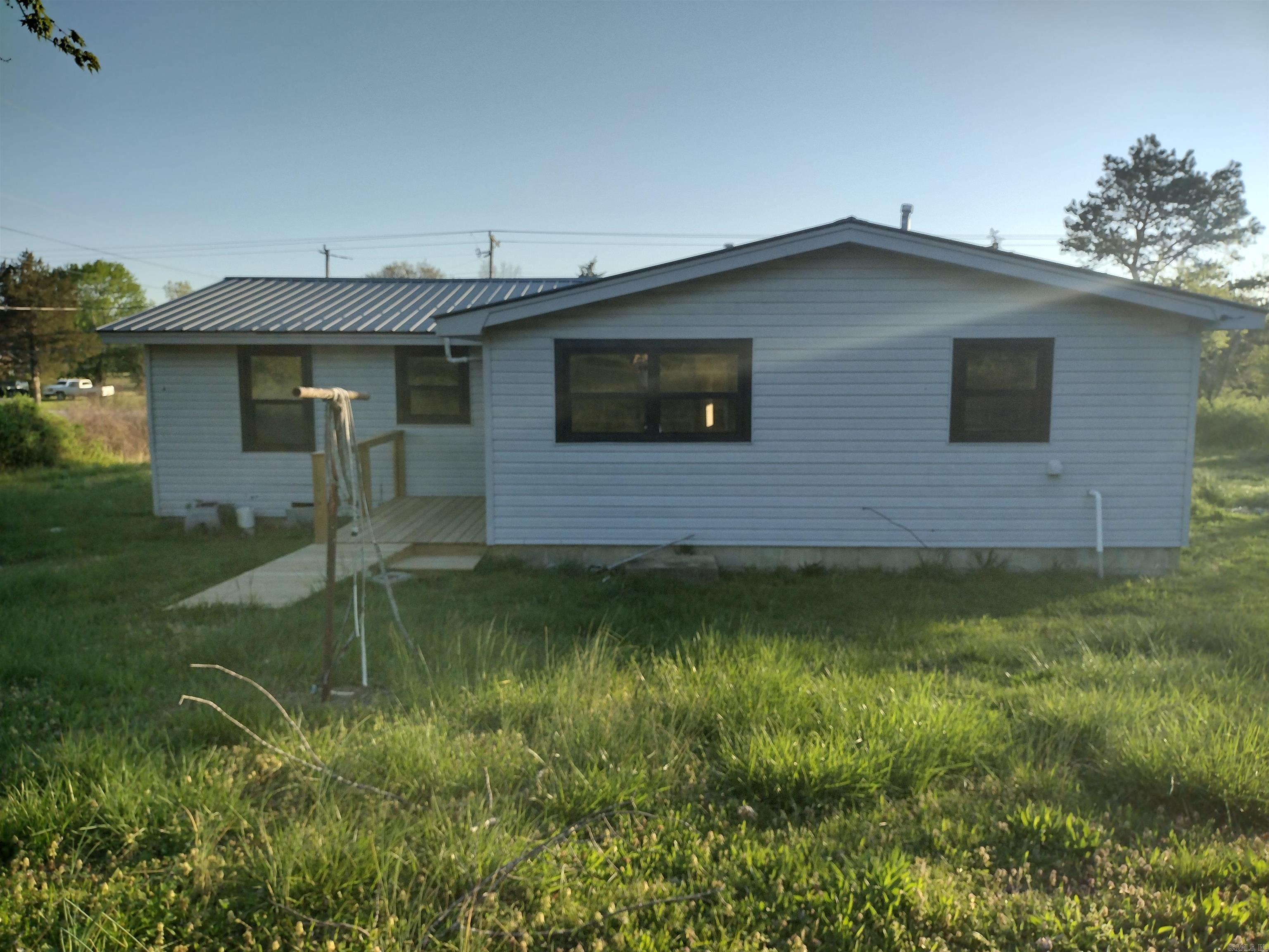 17251  HWY 66  Mountain View, AR