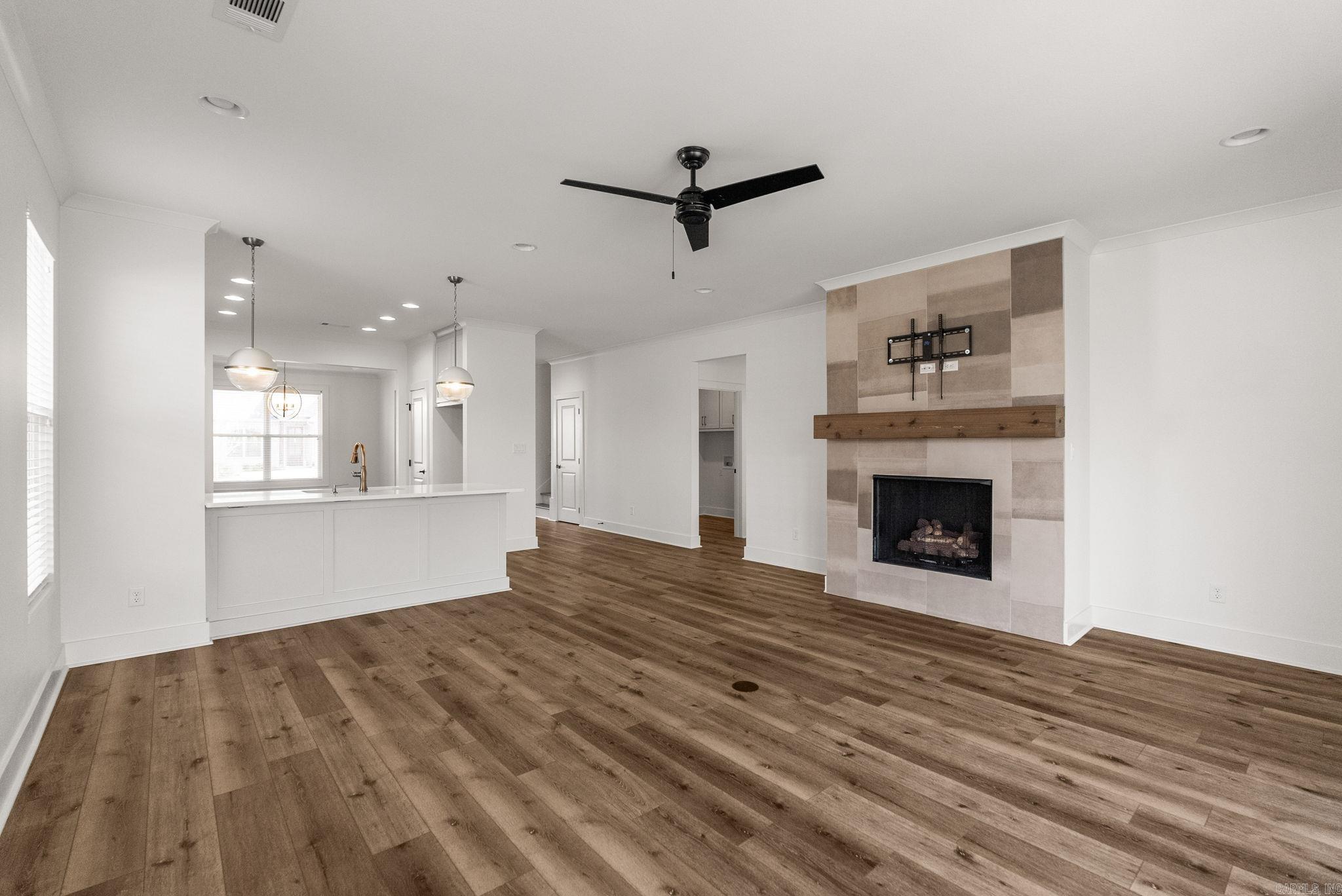 27  Saffron  Little Rock, AR
