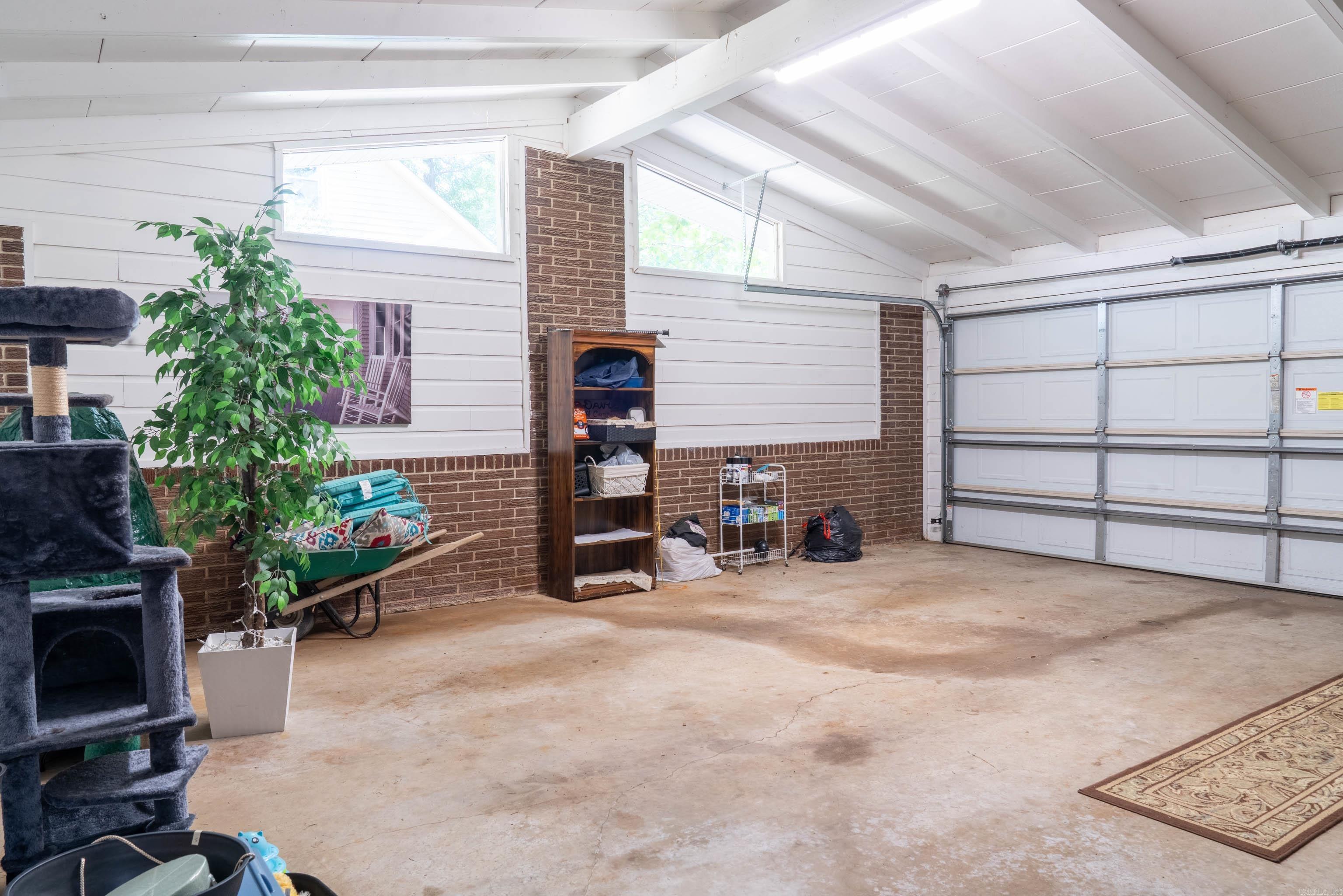 1902  Lynnwood  Benton, AR