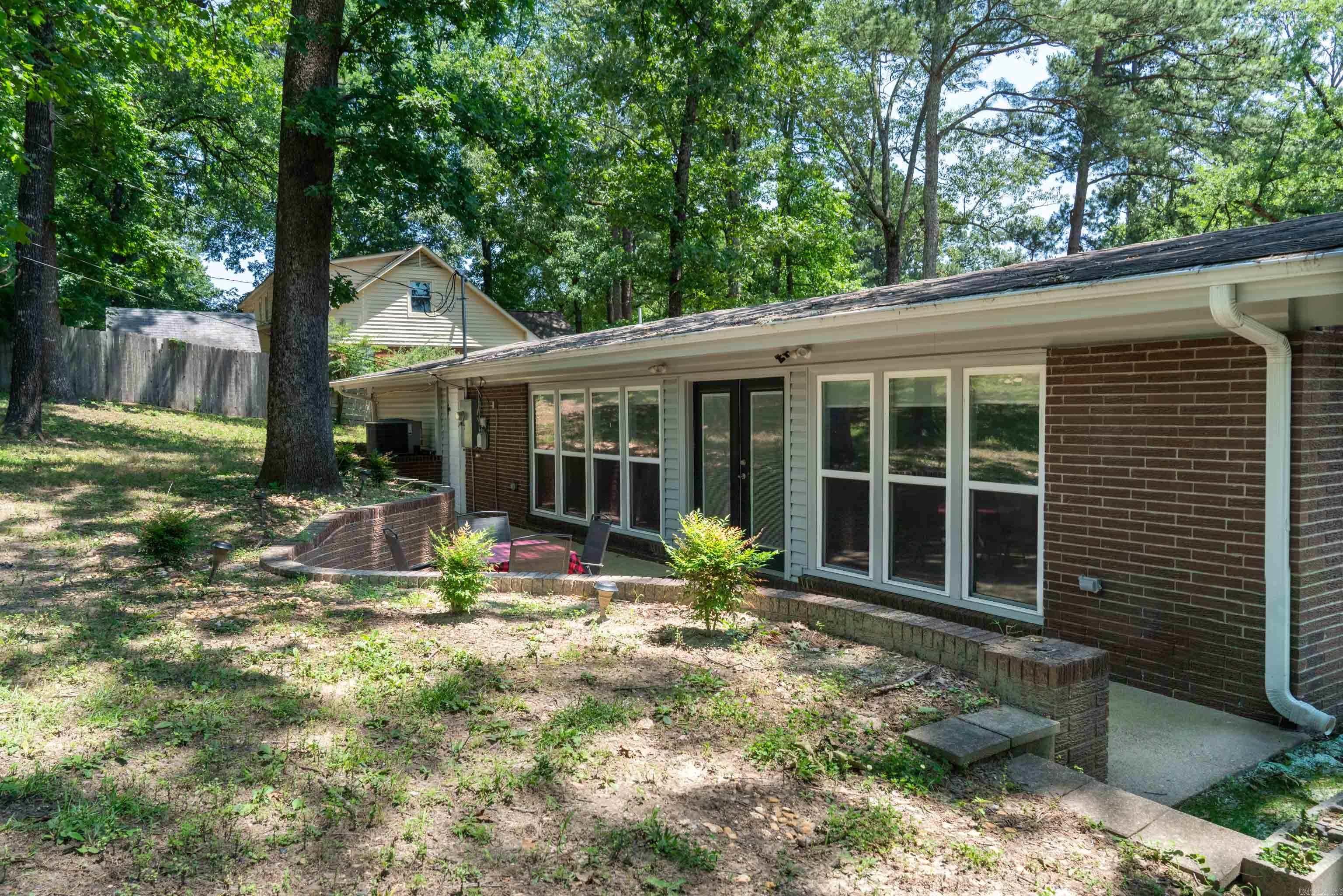 1902  Lynnwood  Benton, AR