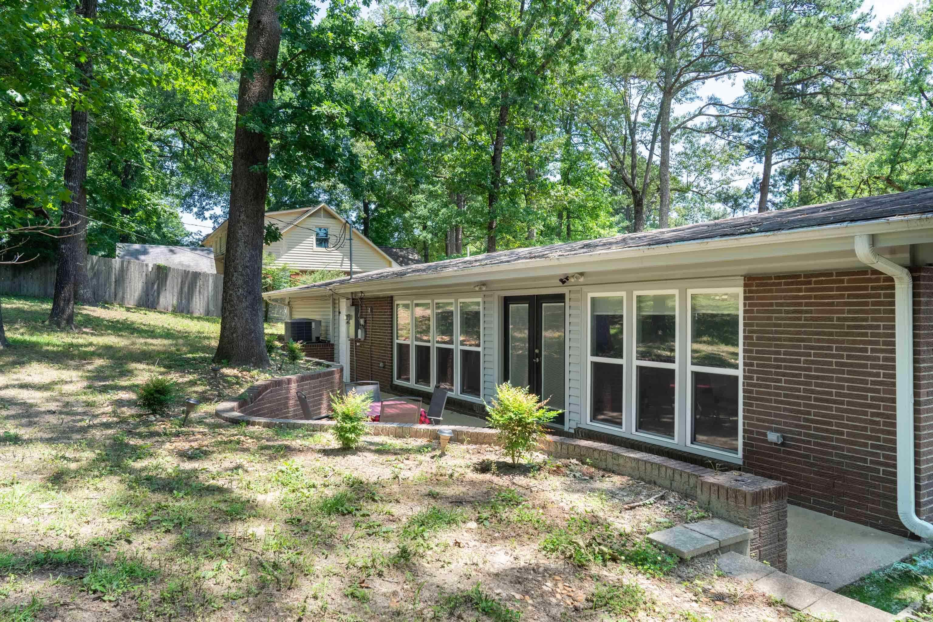 1902  Lynnwood  Benton, AR