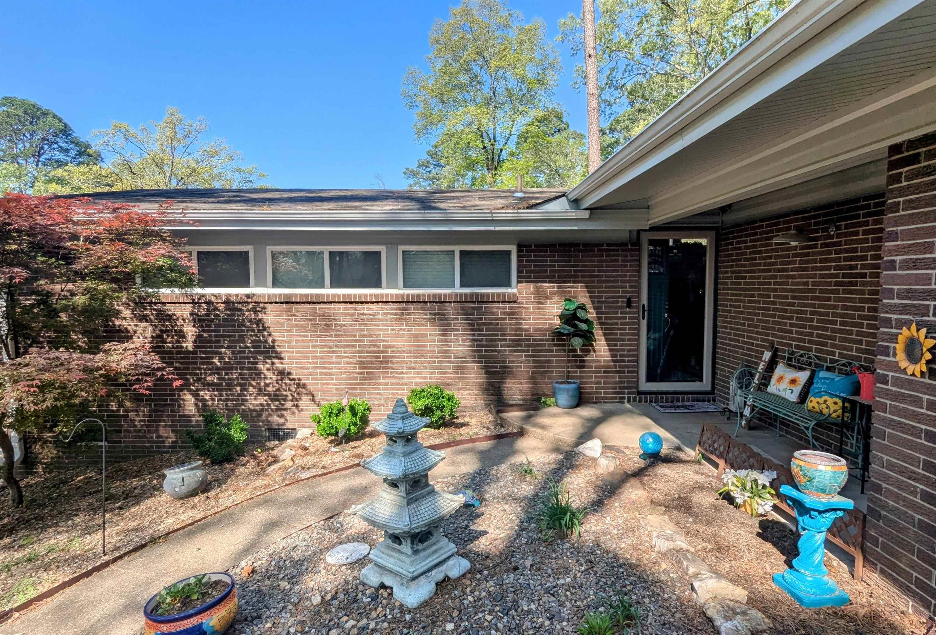 1902  Lynnwood  Benton, AR