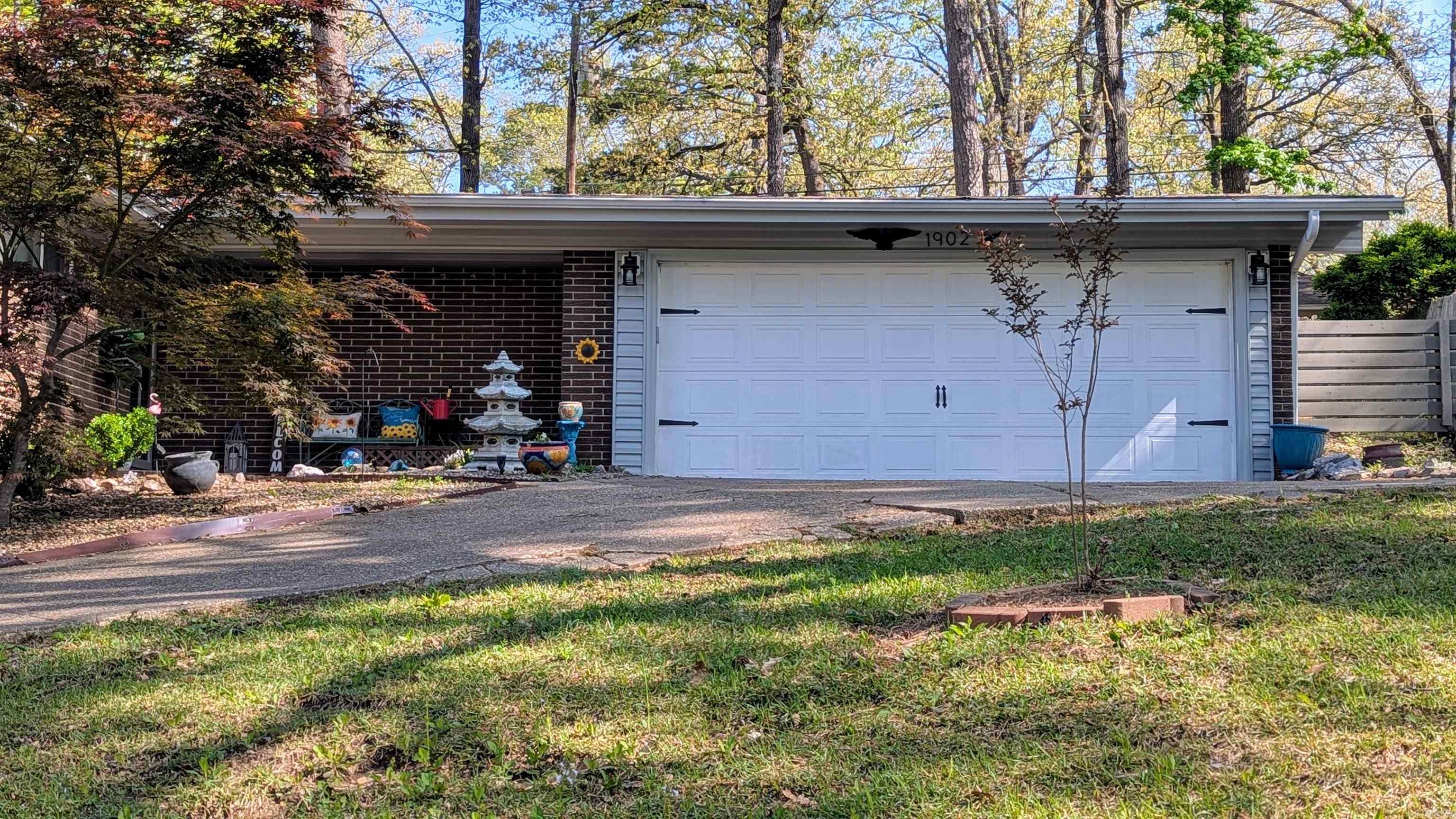 1902  Lynnwood  Benton, AR