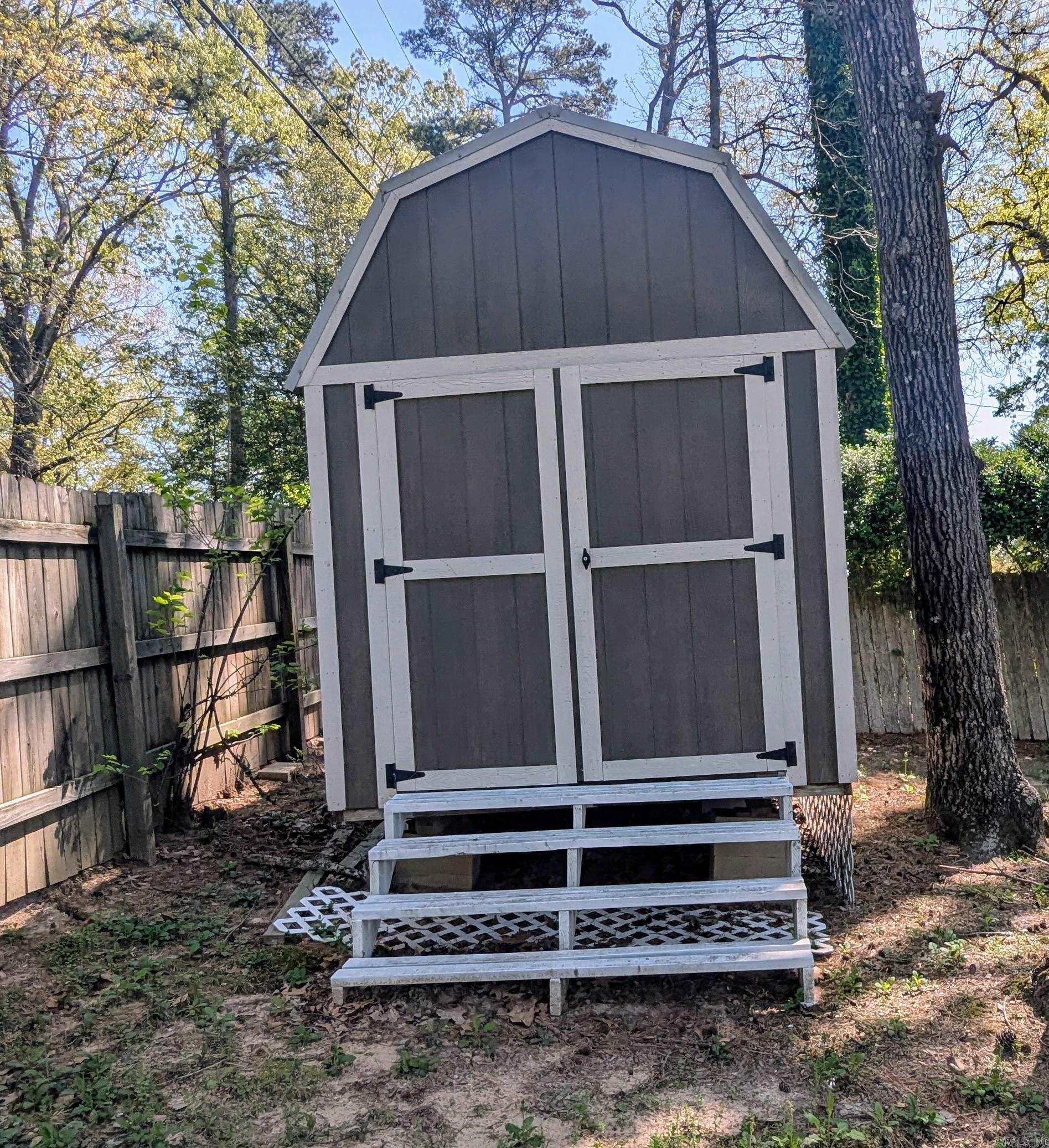 1902  Lynnwood  Benton, AR