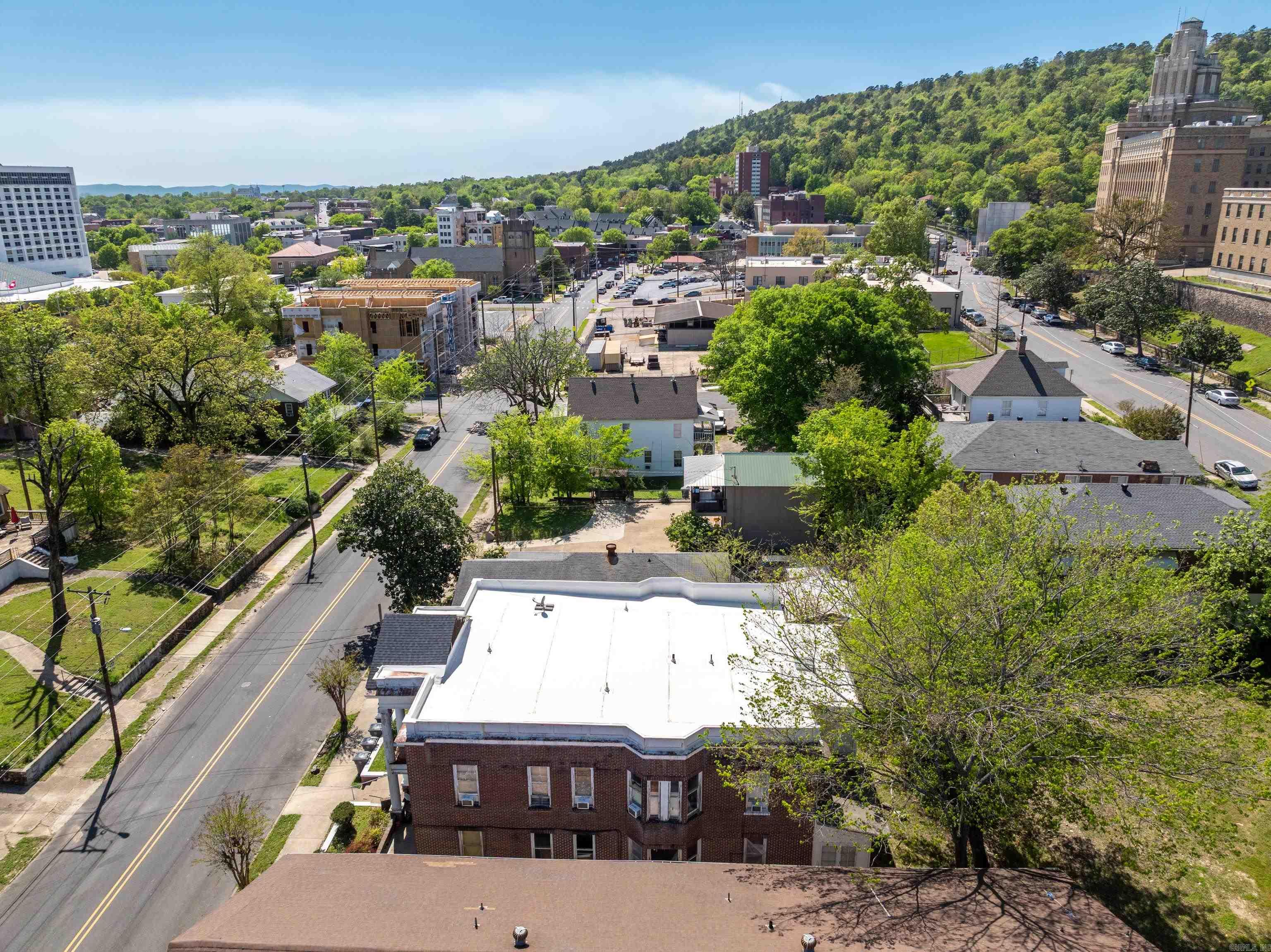 419  Spring  Hot Springs, AR