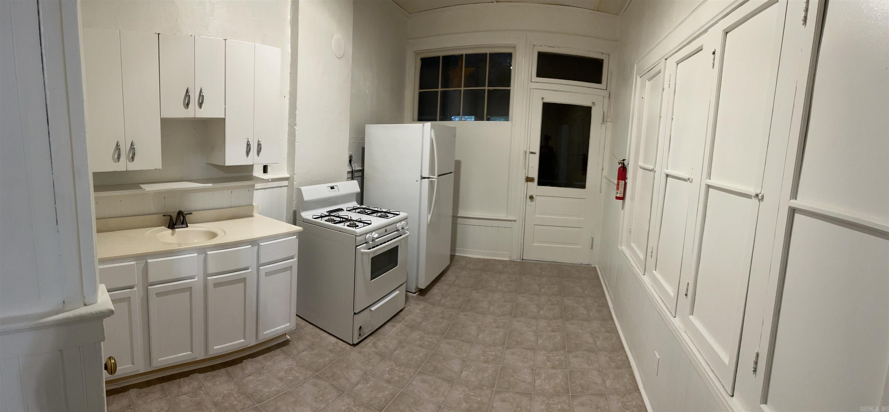 419  Spring  Hot Springs, AR